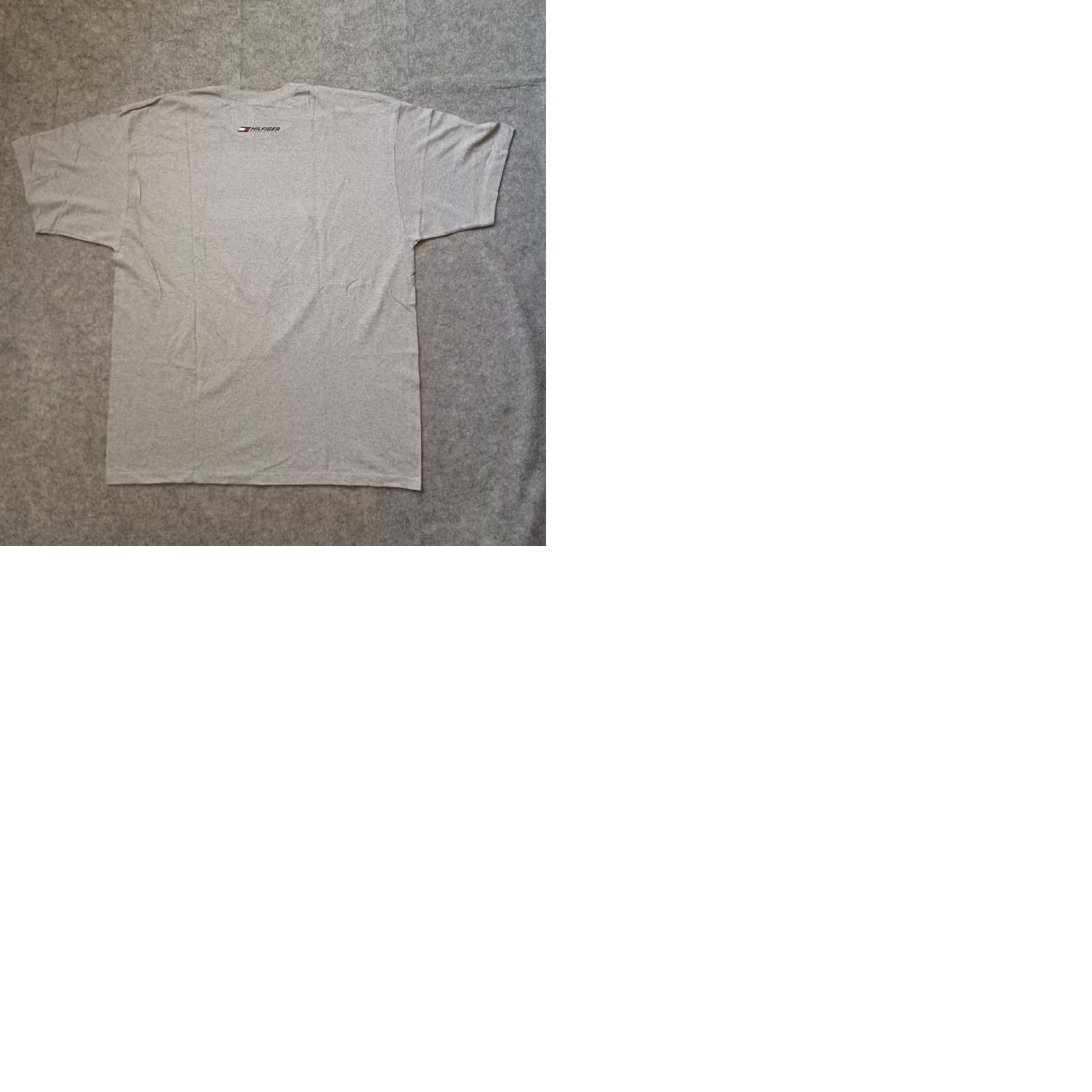 Tommy Hilfiger VINTAGE Tommy Hilfiger T Shirt Large Gray Athletic Logo Graphic Short Sleeve Retro Mens Size US L / EU 52-54 / 3 - 9 Thumbnail