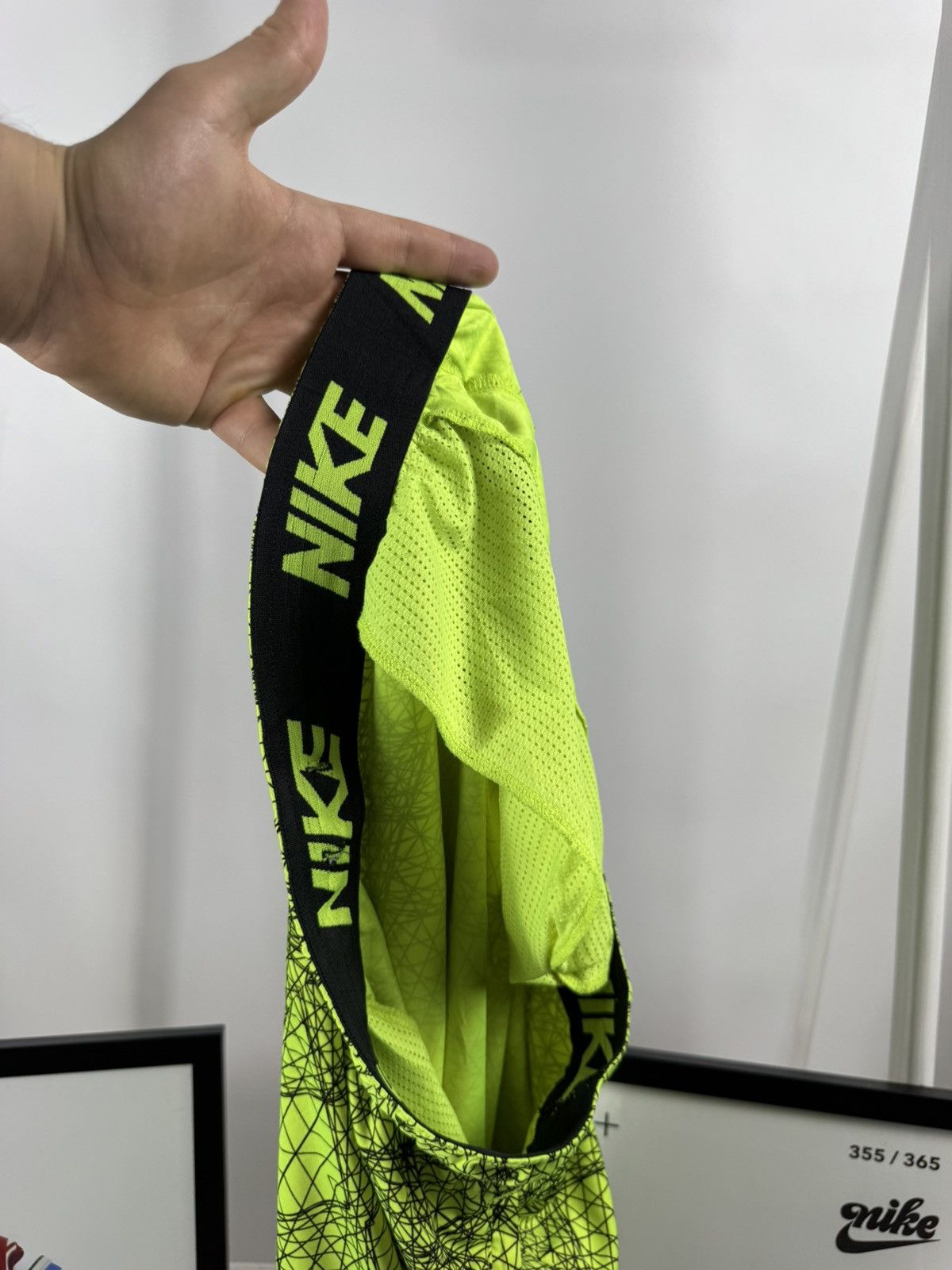 Nike Rare Nike Shorts Size US 38 / EU 54 - 9 Thumbnail