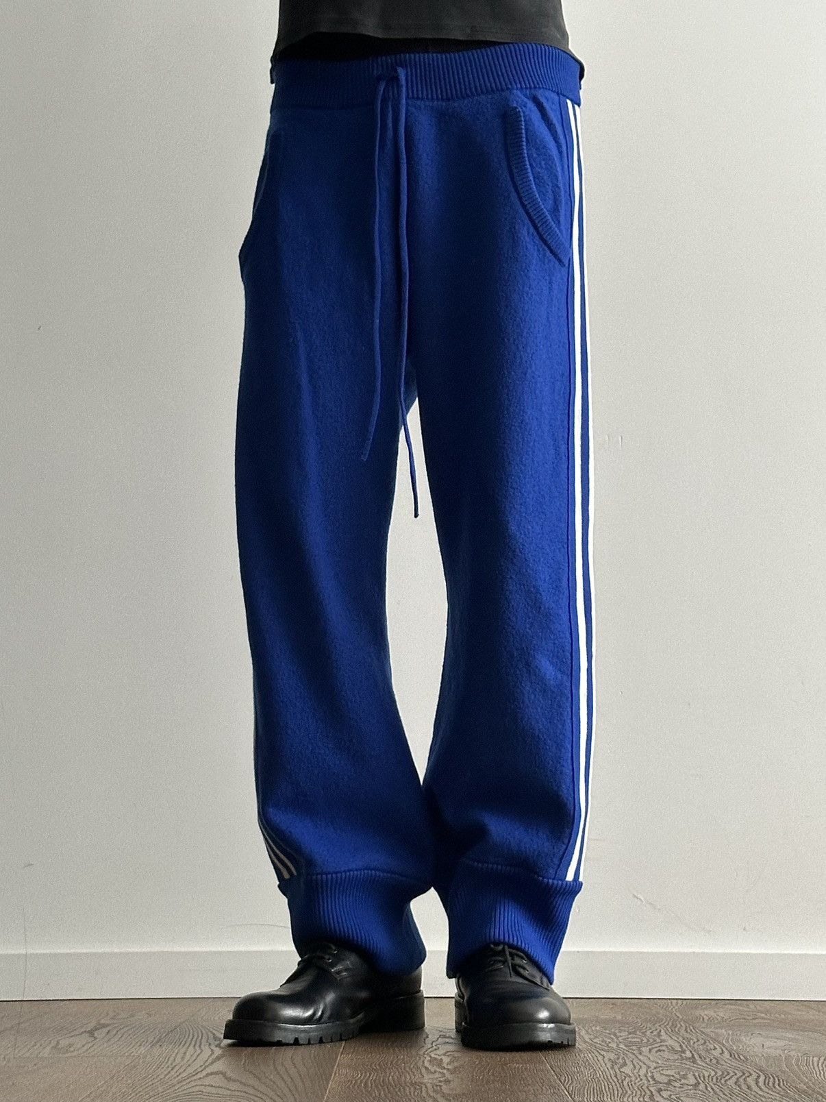 Maison Margiela Maison Margiela Wide Wool Sweatpants Size US 30 / EU 46 - 1 Thumbnail