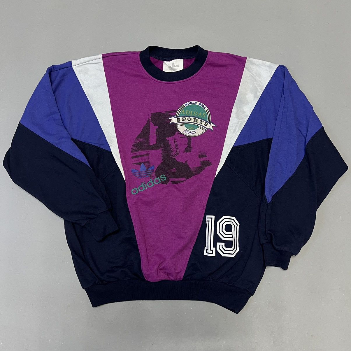 Vintage Adidas Vintage World Wide Brand Very Rare Sweatshirt Size US L / EU 52-54 / 3 - 1 Thumbnail