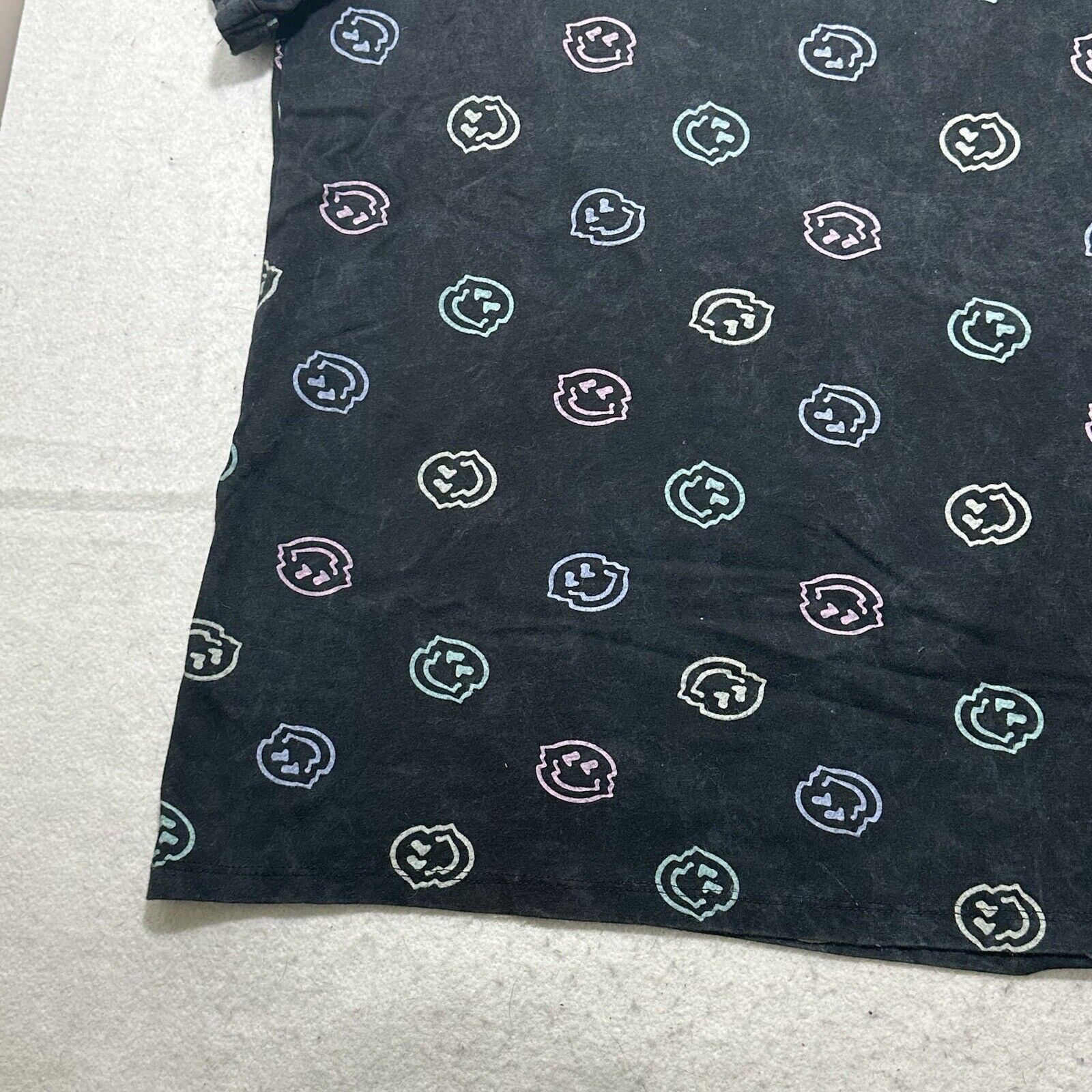 Other Attitude Not Include 3X Black Smiley Face Graphic T-Shirt Size 3XL / US 20-22 - 6 Thumbnail