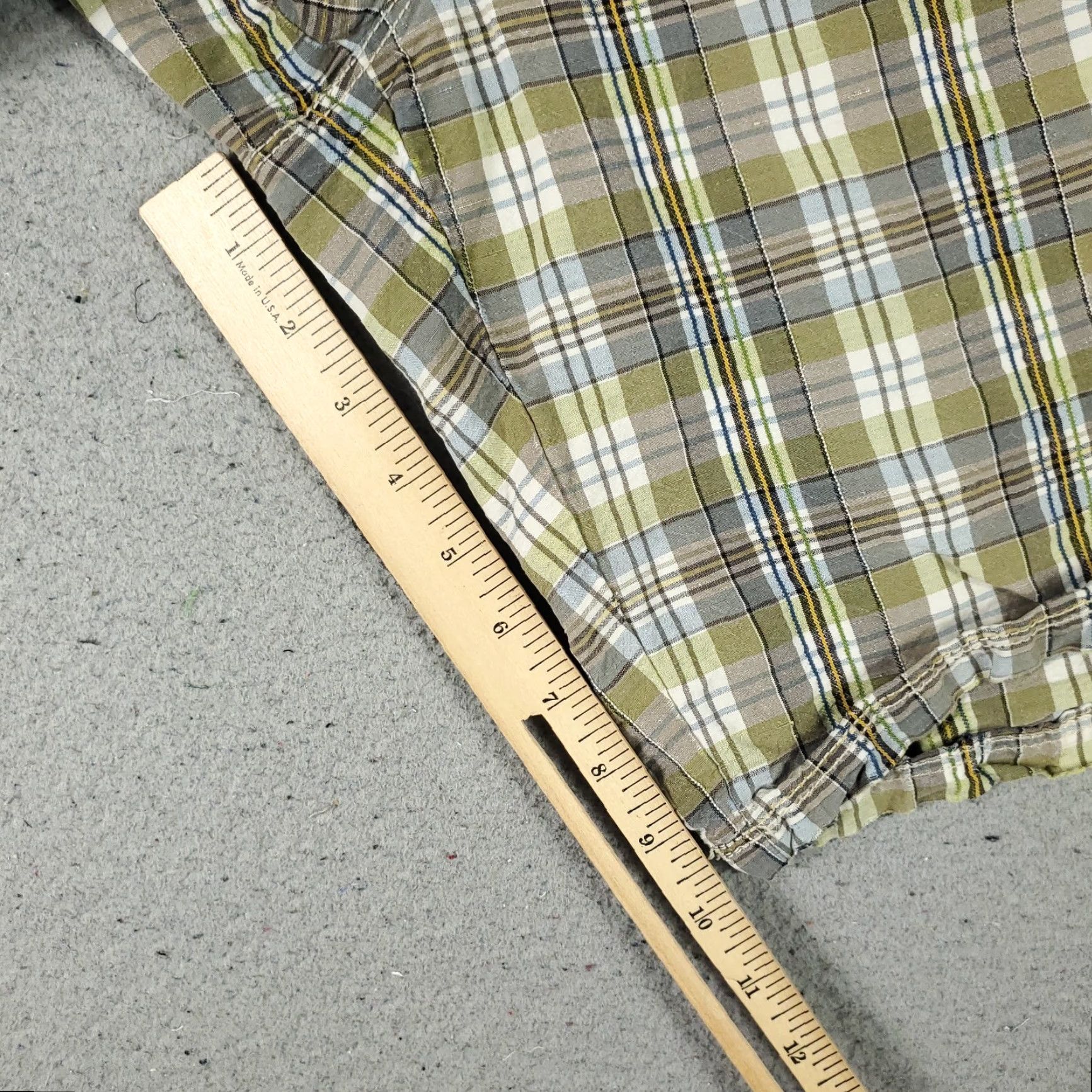 Tommy Bahama VINTAGE Tommy Bahama Shorts Mens Size 40 Flat Front Chino Plaid Green Cotton Blend Size US 34 / EU 50 - 6 Thumbnail