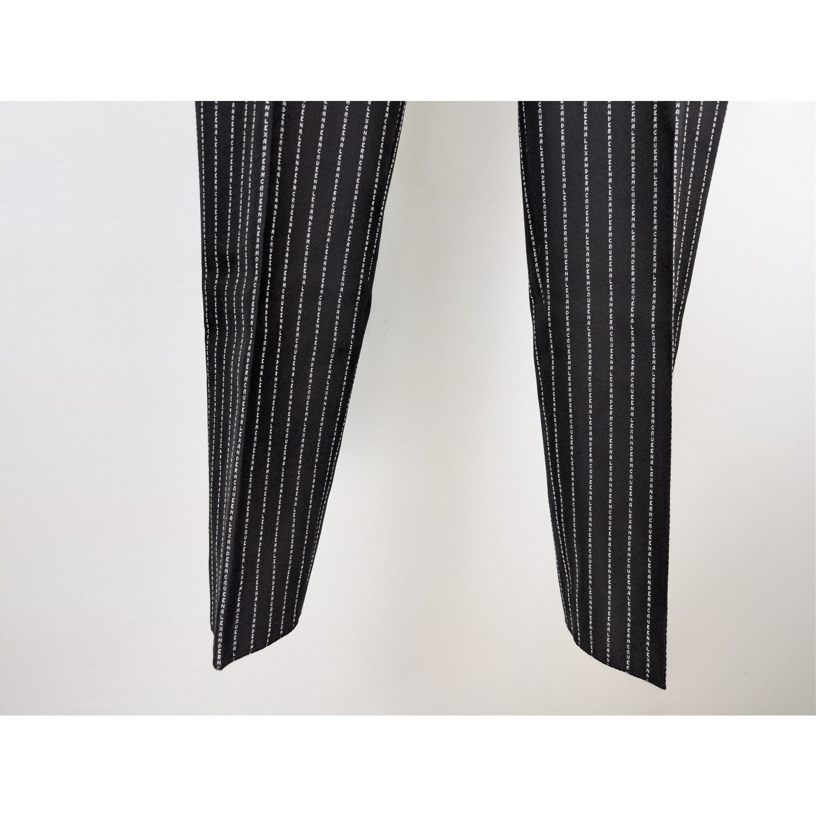 Alexander McQueen o1rshd1 McQueen Lettered Pinstripe Pants in Black/White Size US 40 / EU 56 - 4 Thumbnail