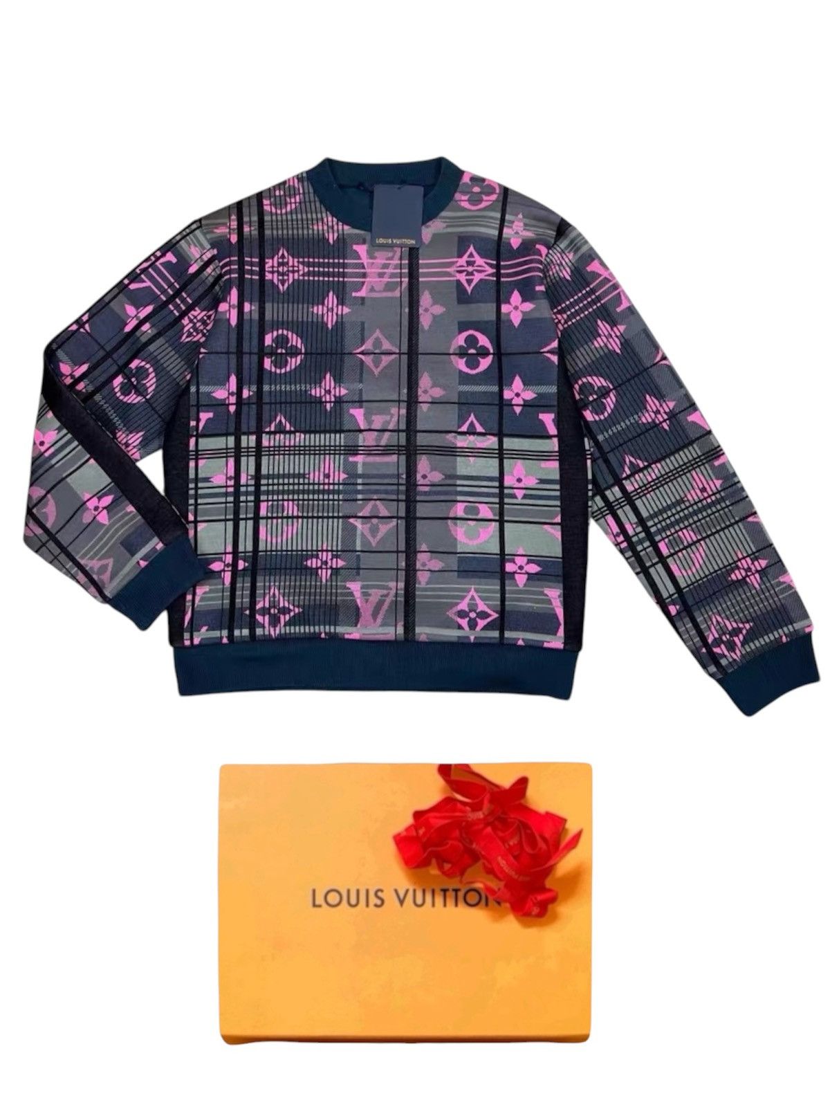 Louis Vuitton Louis Vuitton L Pullover Monogram Sweatshirt crewneck Size US L / EU 52-54 / 3 - 1 Thumbnail