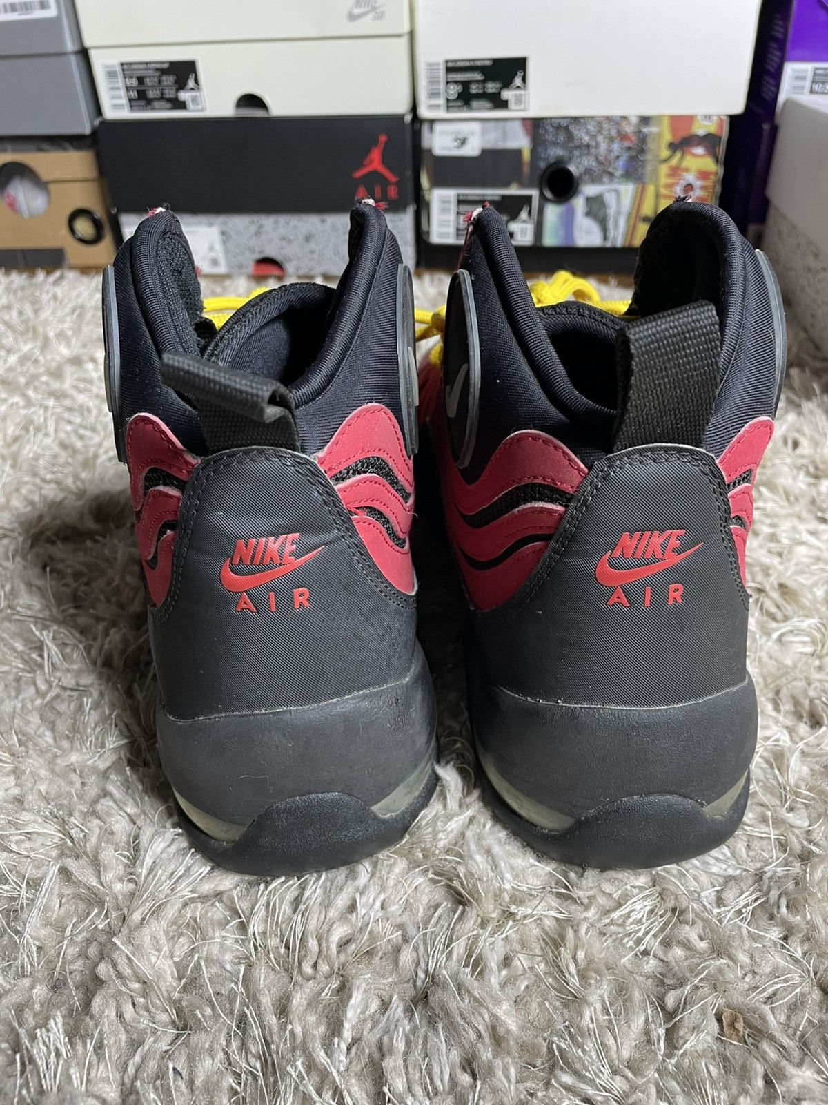 Nike Nik Air Bakin Black Red 2013 Size US 10.5 / EU 43-44 - 6 Thumbnail