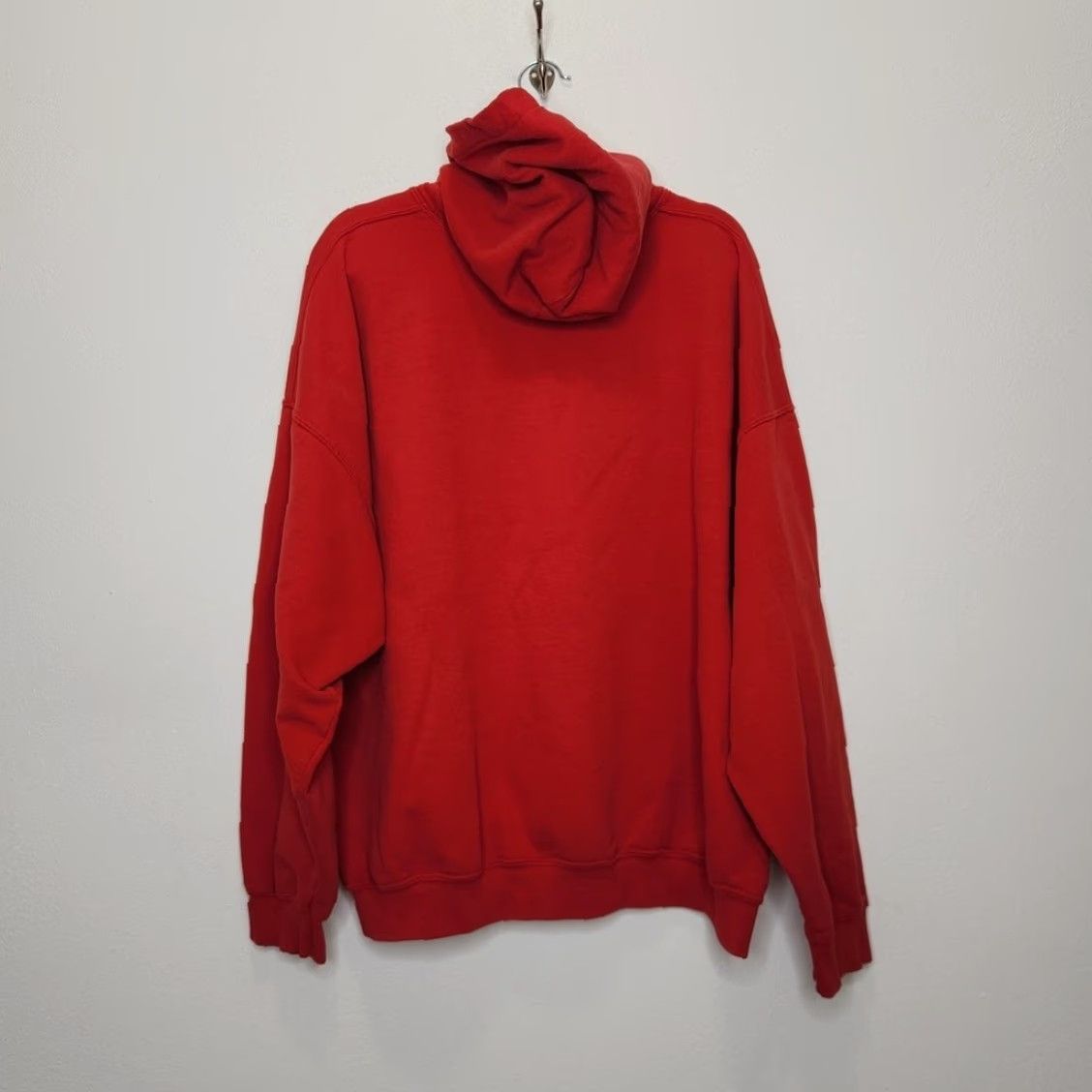Gildan VINTAGE Wisconsin Badgers Hoodie Sweatshirt 2XL Red Mens Pullover Giant Y2K Oversized Size US XXL / EU 58 / 5 - 5 Thumbnail
