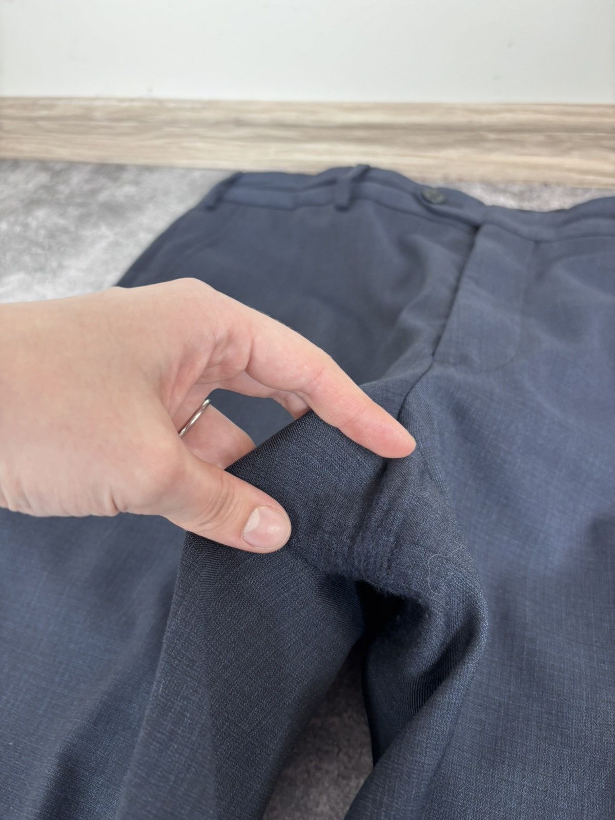 Armani Collezioni Armani Collezioni Men’s 2-Piece Navy Blue Wool Suit Size 40R - 21 Thumbnail