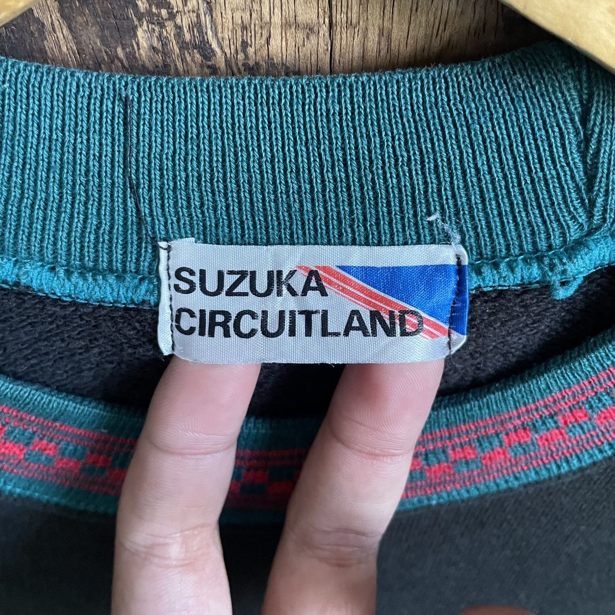 Vintage Vintage suzuka circuit f1 grandprix sweatshirt Size US M / EU 48-50 / 2 - 4 Thumbnail