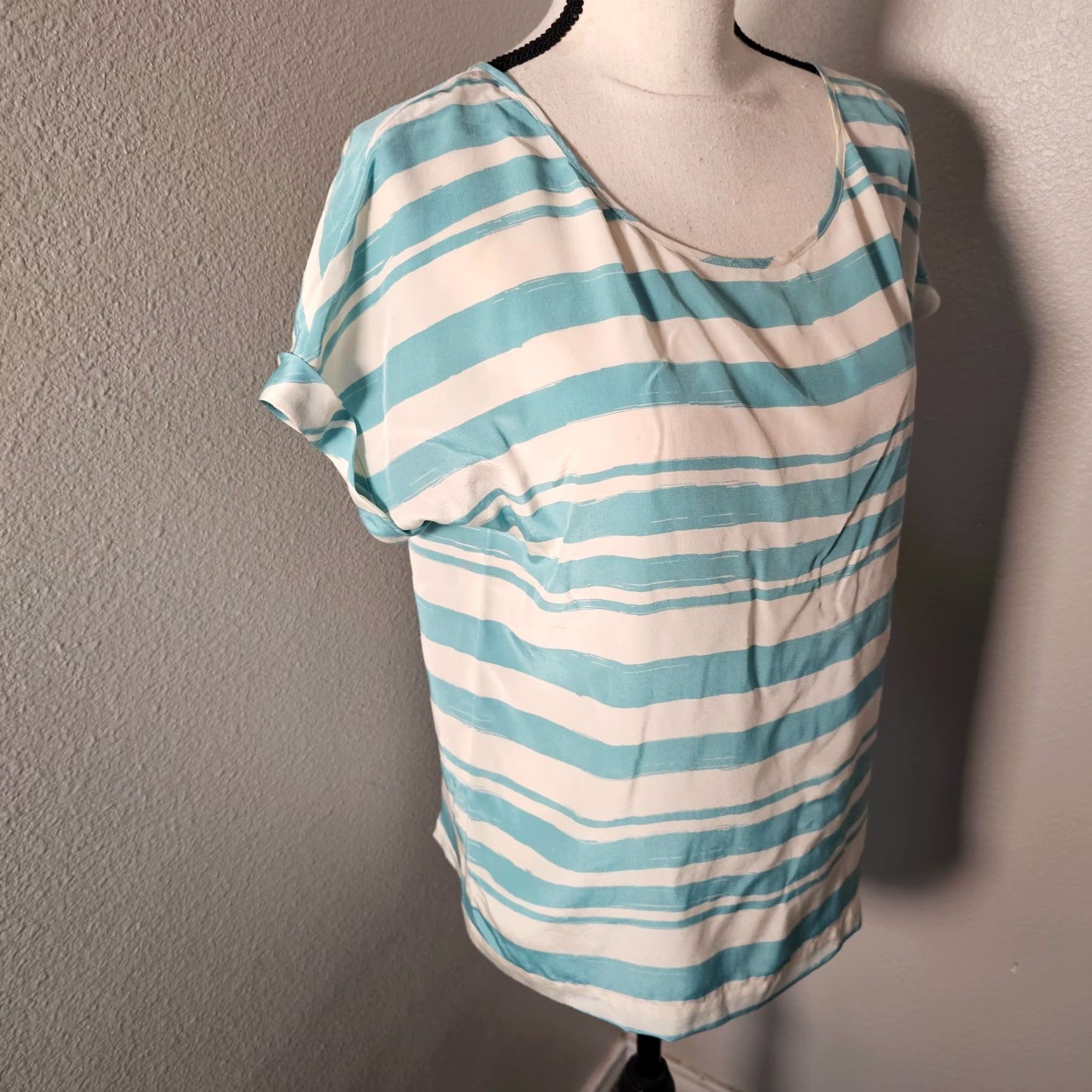 Fossil FOSSIL Silk Cap Sleeve Blouse Top Women Small White Teal Stripe Geometric Classic Size S / US 4 / IT 40 - 3 Thumbnail