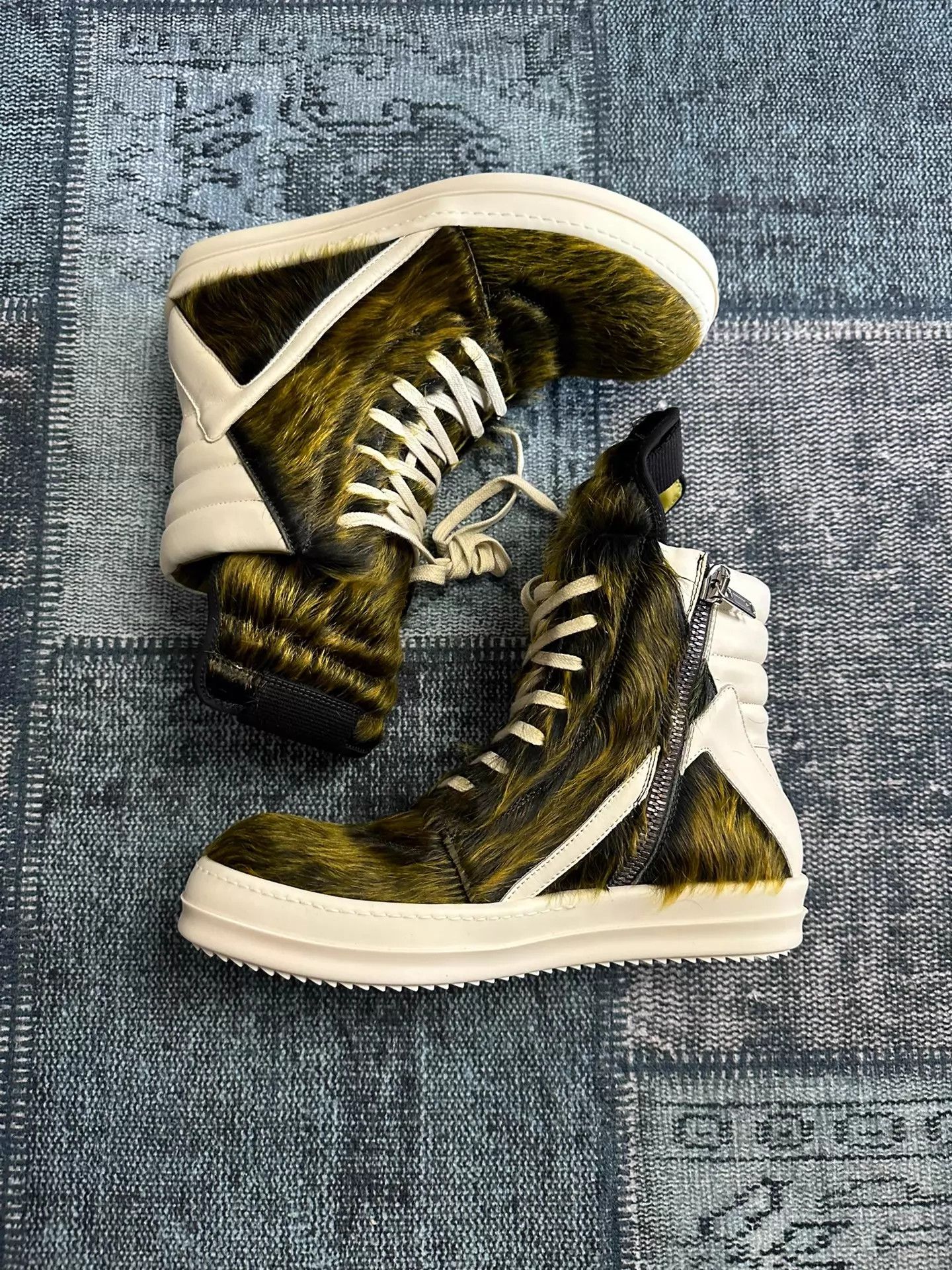 Rick Owens Rick Owens 23aw Acid Green Horsehair Triangle 41 Size US 8 / EU 41 - 1 Thumbnail