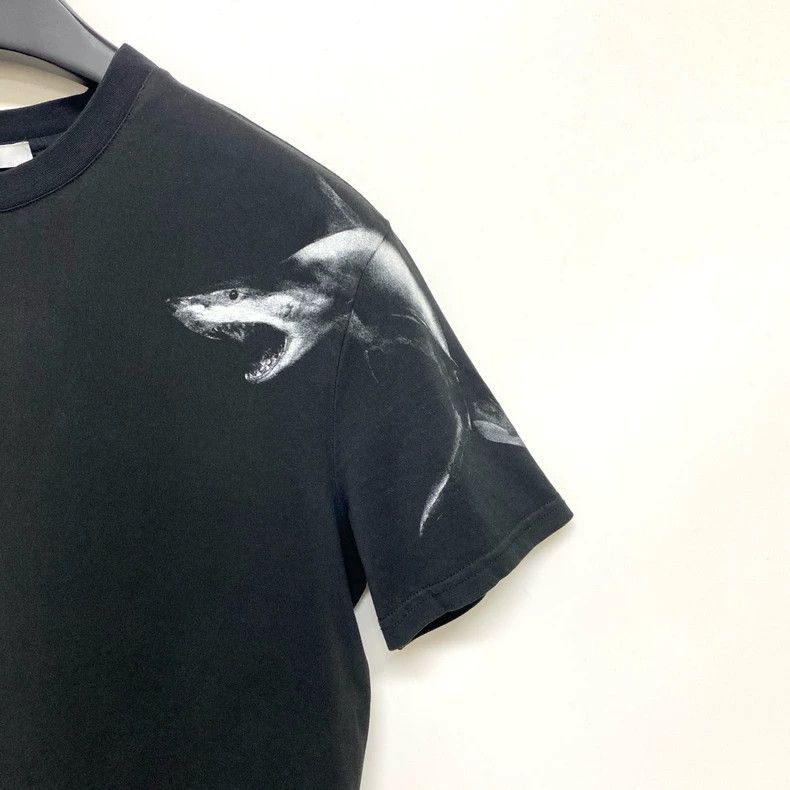 Givenchy Givenchy Classic Shark Print Short Sleeve T-Shirt Black L Size US L / EU 52-54 / 3 - 6 Thumbnail
