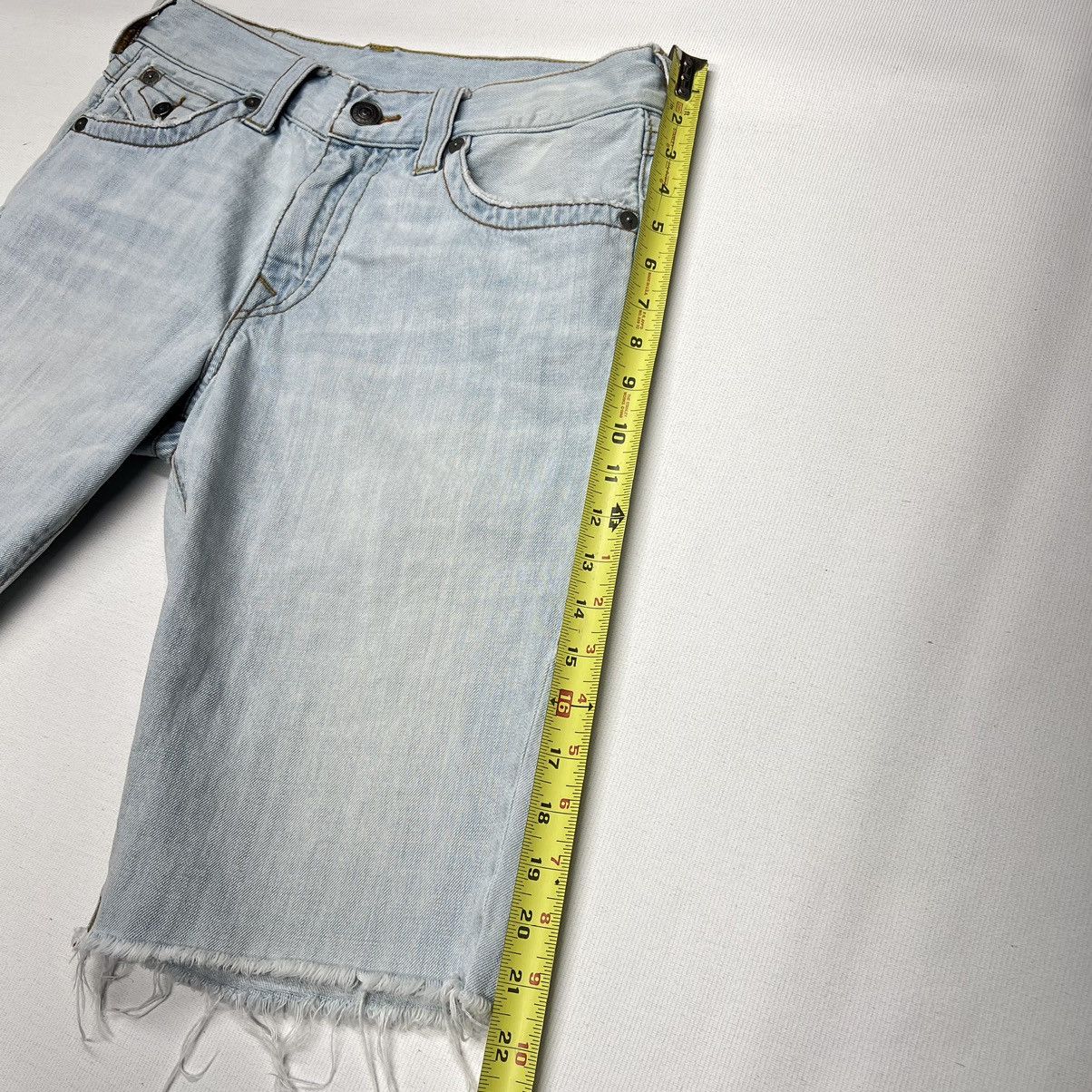 True Religion True Religion Jean Shorts Ricky Relaxed Straight Pocket Flap Size US 32 / EU 48 - 18 Thumbnail