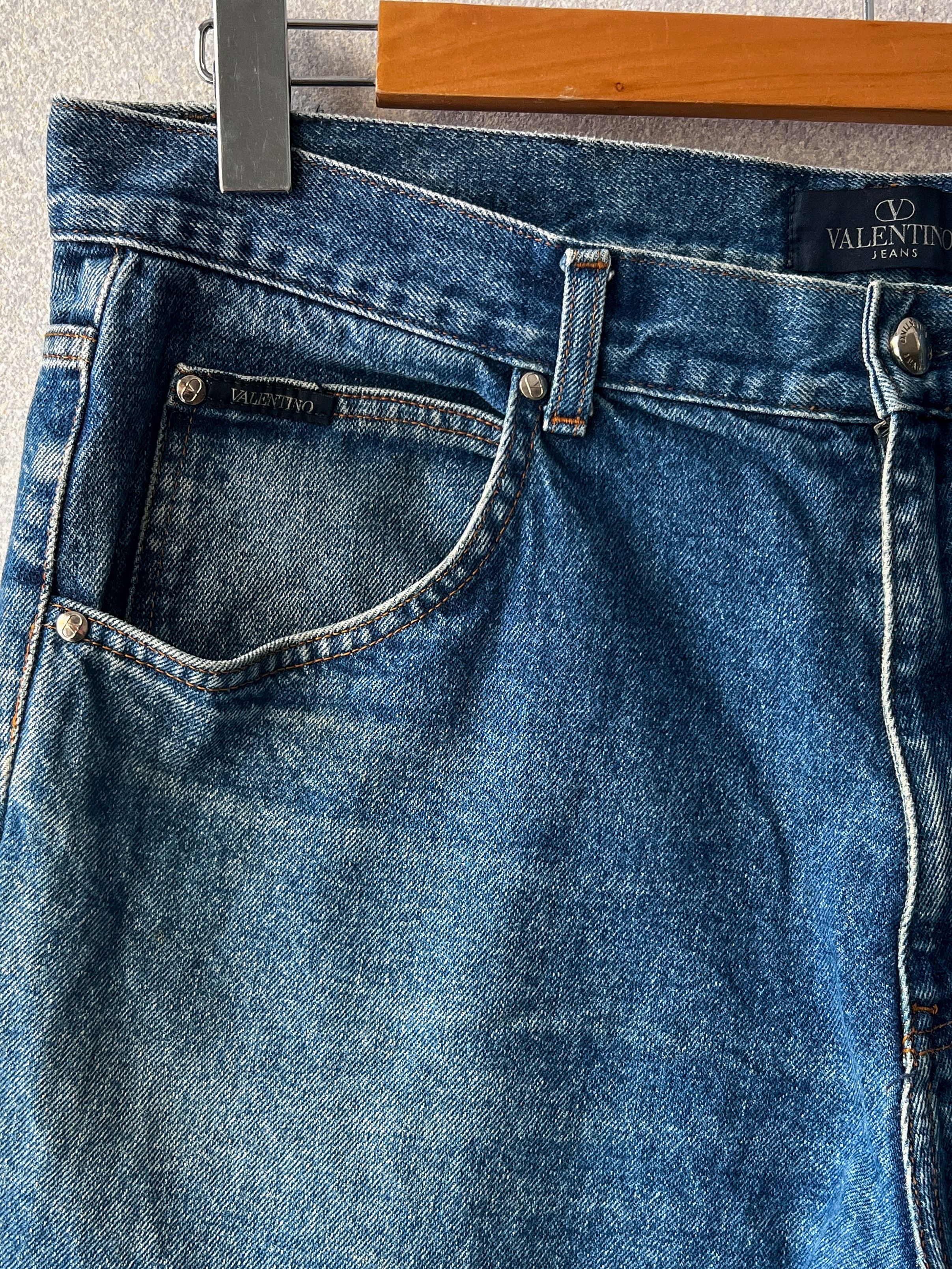 Jean × Valentino × Vintage VALENTINO Jeans Wash Blue Denim Vintage 90s Size US 38 / EU 54 - 5 Thumbnail