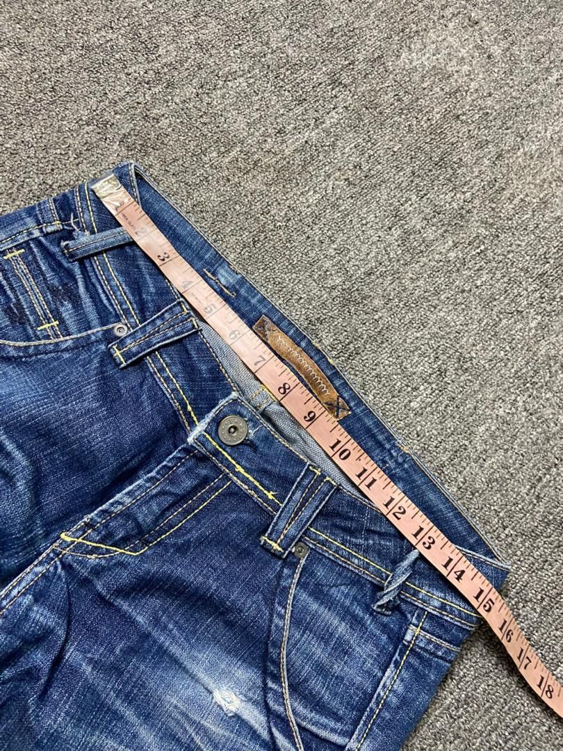Japanese Brand YYY Yanuk Brand Distressed Flared Jeans (197) Size 30" / US 8 / IT 44 - 8 Thumbnail