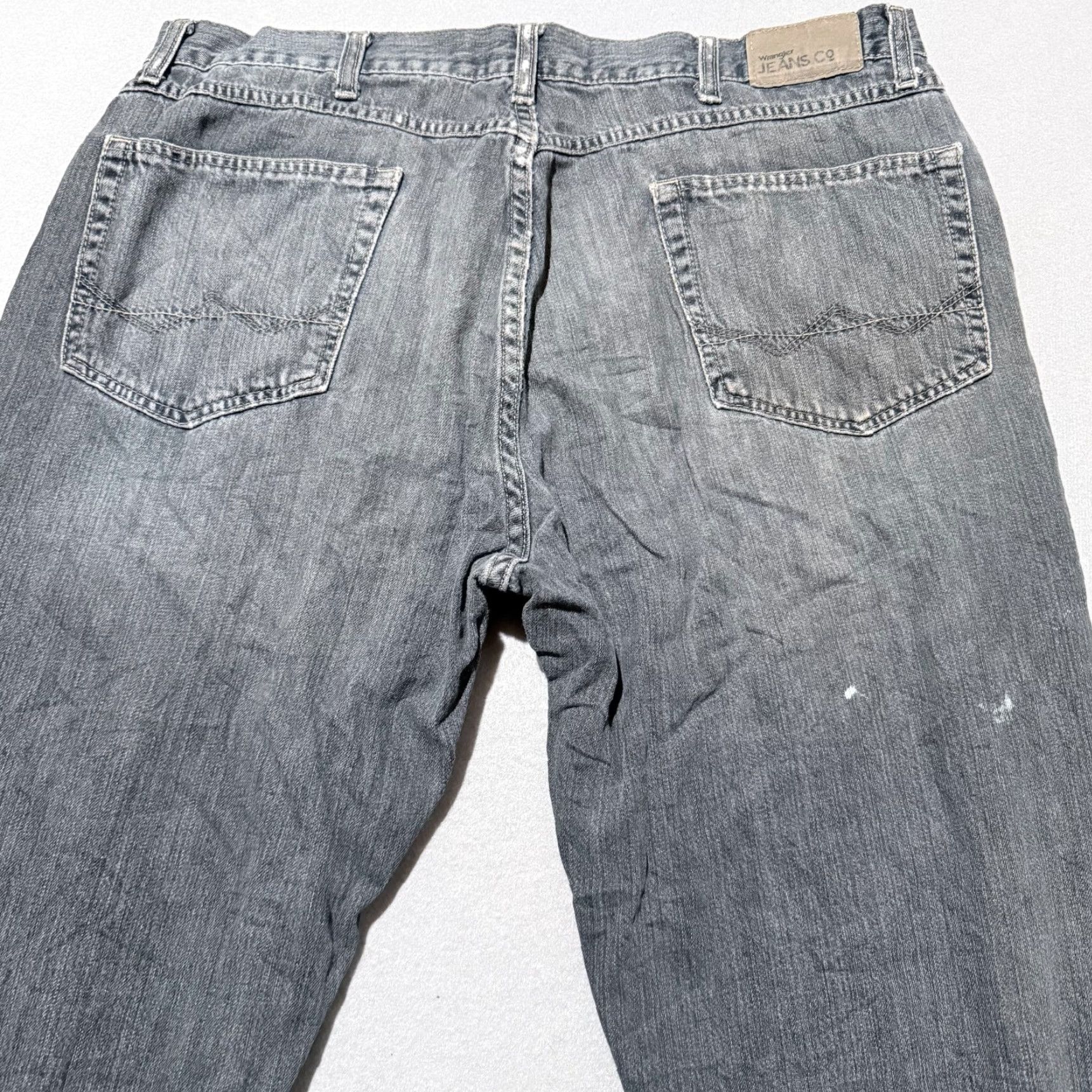 Wrangler Wrangler Jeans Men Gray Denim Mid Rise Classic Loose Straight Zip Fly 36x32 Jeans Size US 36 / EU 52 - 4 Thumbnail