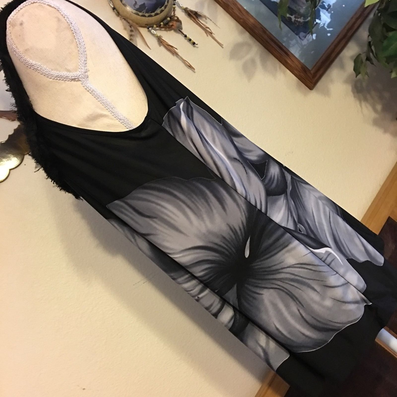VIBE Vibe USA floral neckline soft light tunic top XL Size XL / US 12-14 / IT 48-50 - 4 Thumbnail