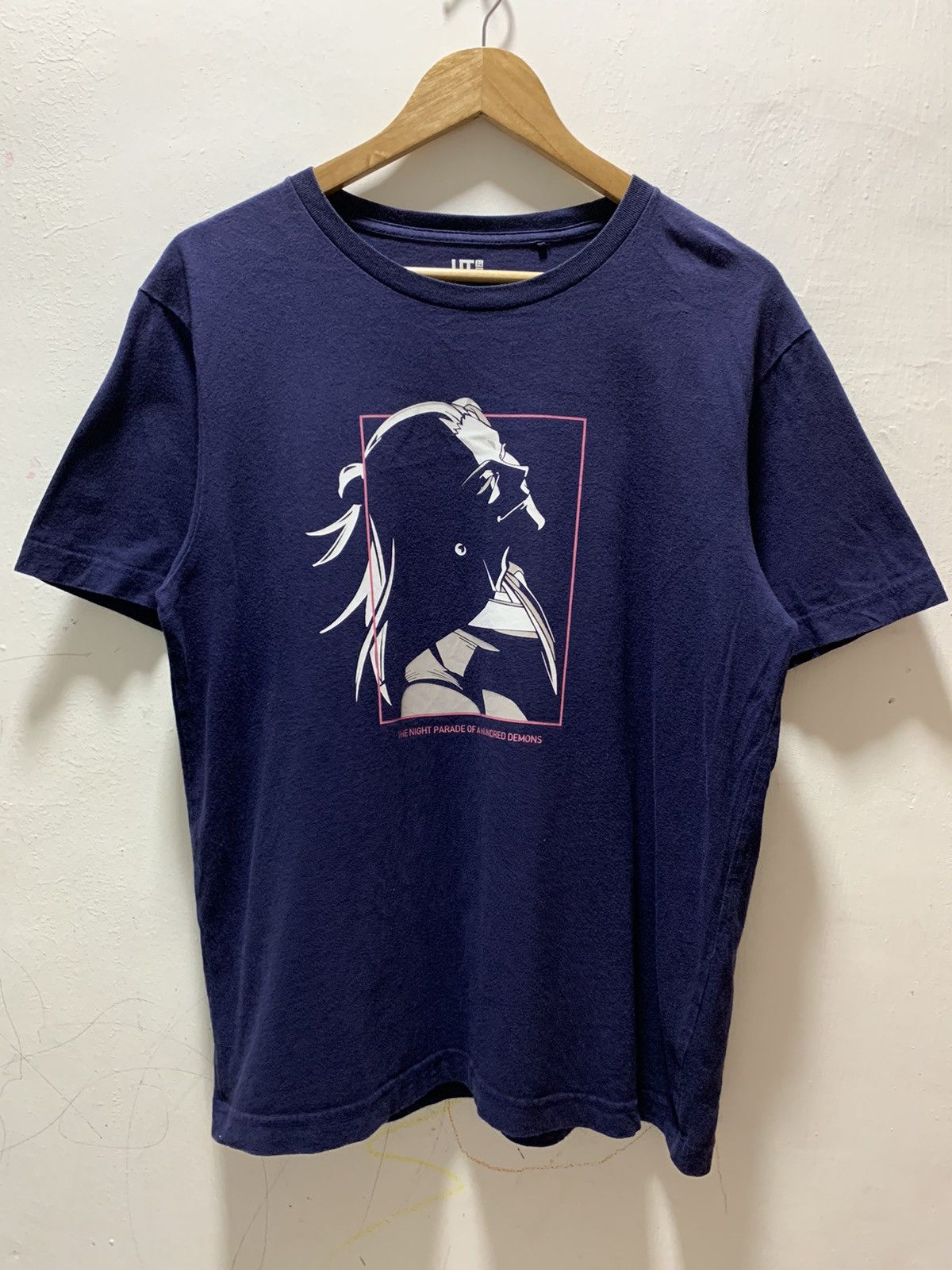 Uniqlo Uniclo X Anime Jujutsu Kaisen Size US M / EU 48-50 / 2 - 1 Thumbnail