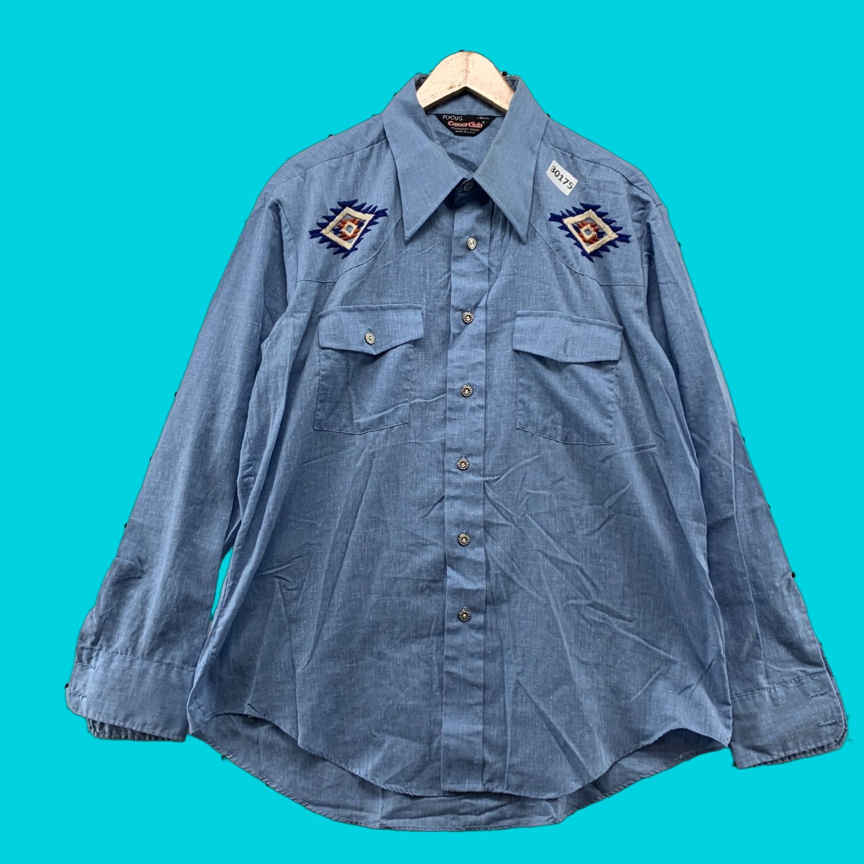 VINTAGE Focus Career Club Aztec Chambray Button Shirt Mens XL Blue 