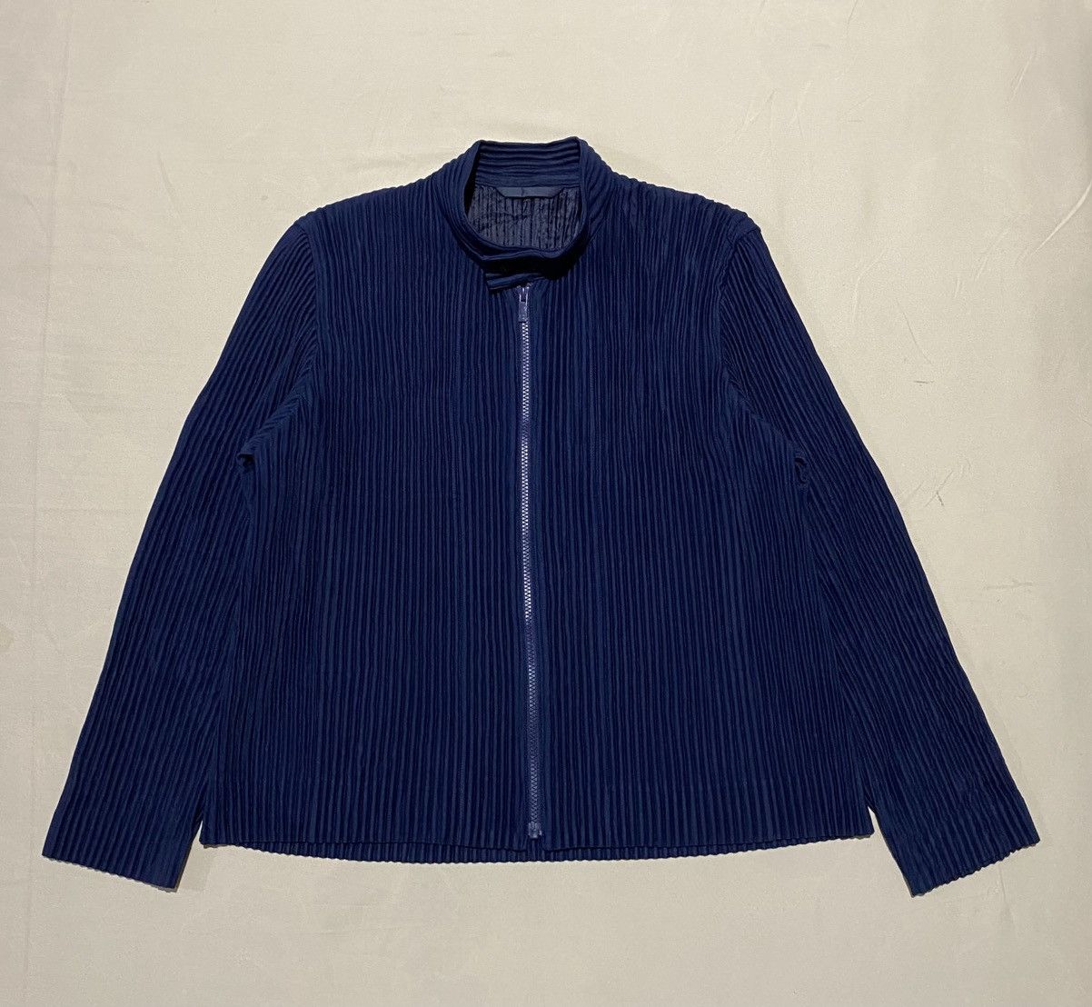 Homme Plisse Issey Miyake Homme Plisse Issey Miyake Pleated Jacket Navy Size US M / EU 48-50 / 2 - 1 Thumbnail