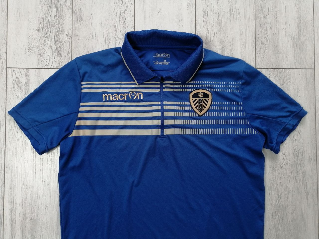 Macron LEEDS UNITED 2014/2015 TRAINING T-SHIRT Size US M / EU 48-50 / 2 - 2 Thumbnail