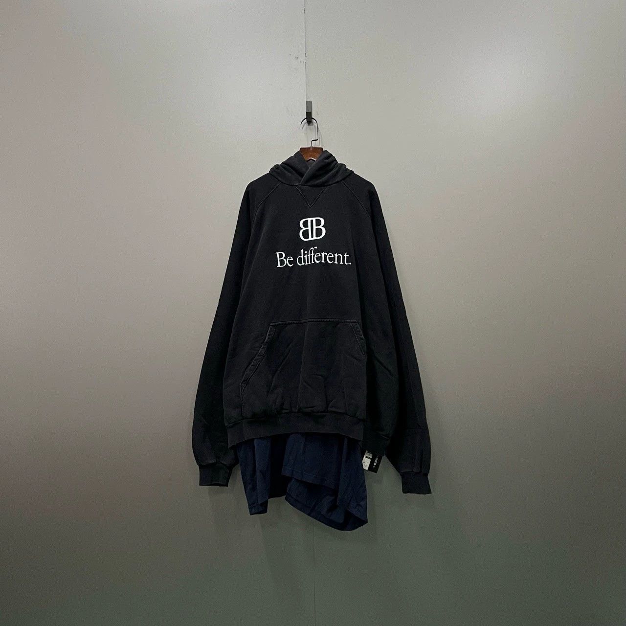 Balenciaga Black BB Logo Hoodie - dmc