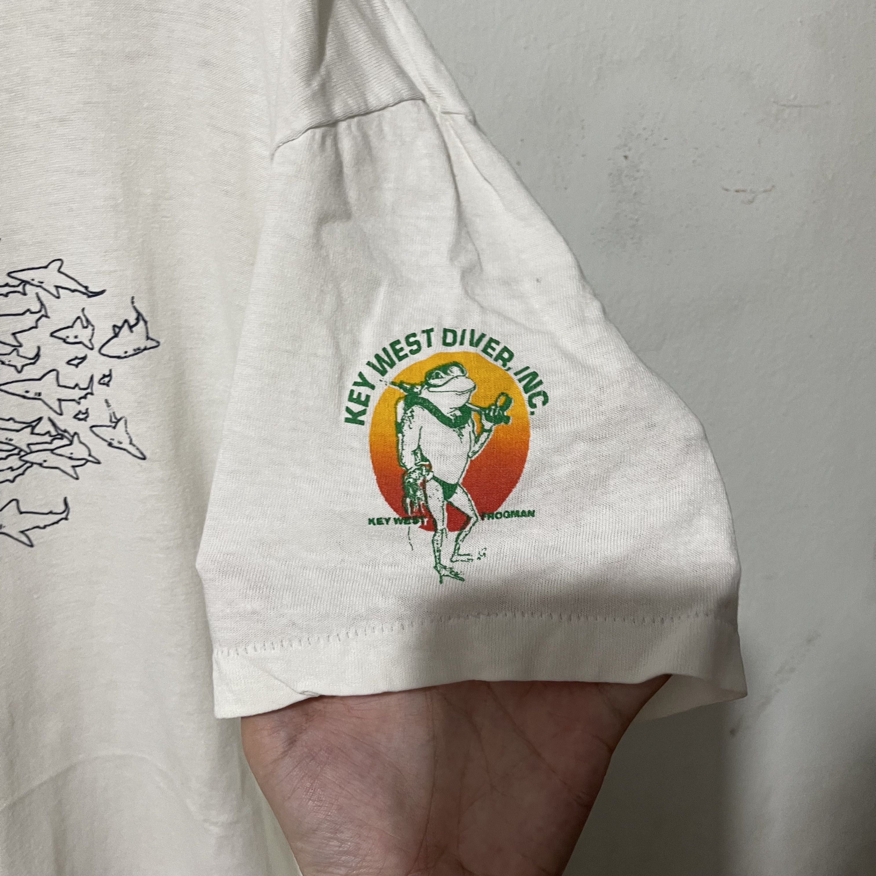 Vintage Vintage 90s Key West Shark Attack T-Shirt Size US XL / EU 56 / 4 - 4 Thumbnail