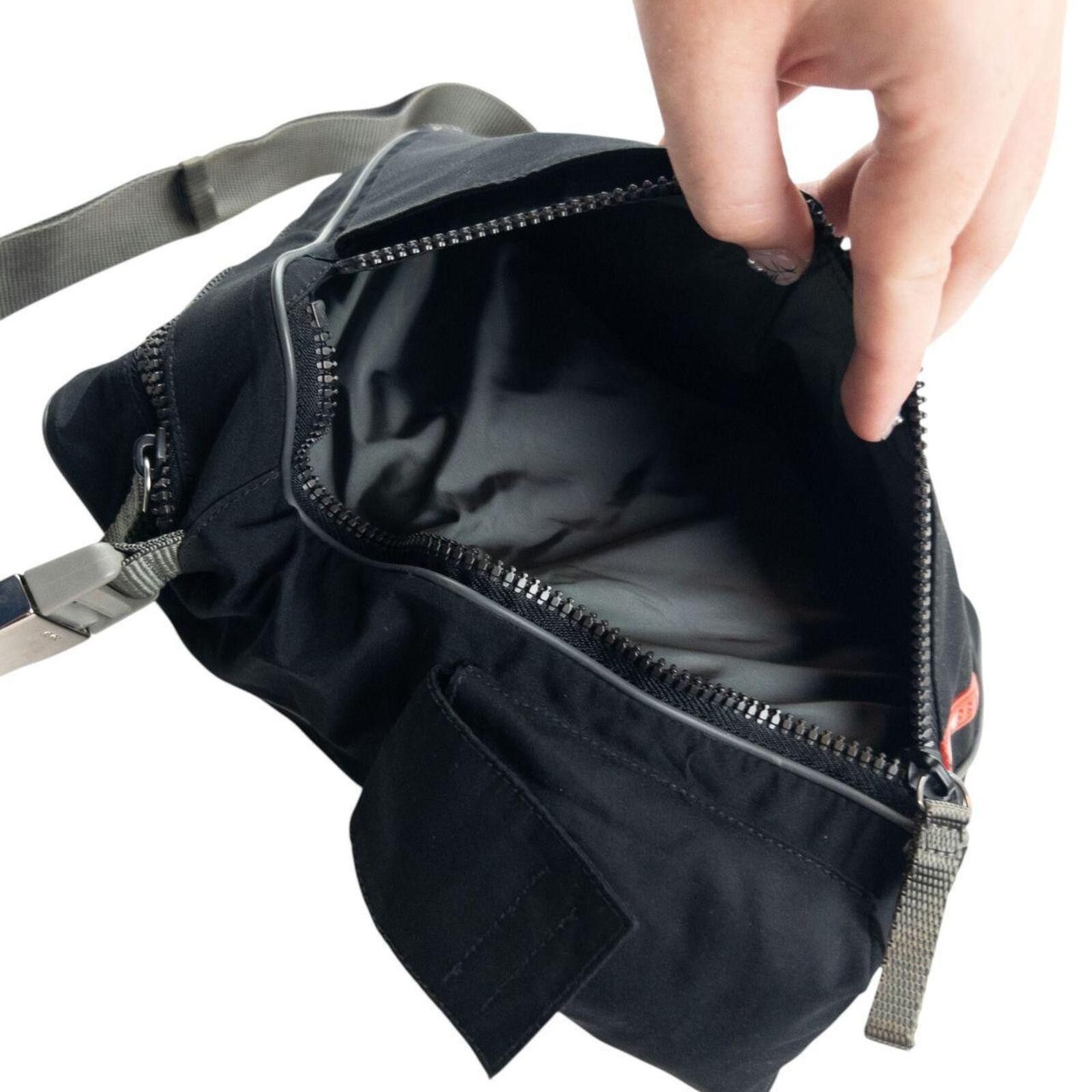 Prada Vintage 2000s Prada Sport Crossbody Bag Size ONE SIZE - 7 Thumbnail