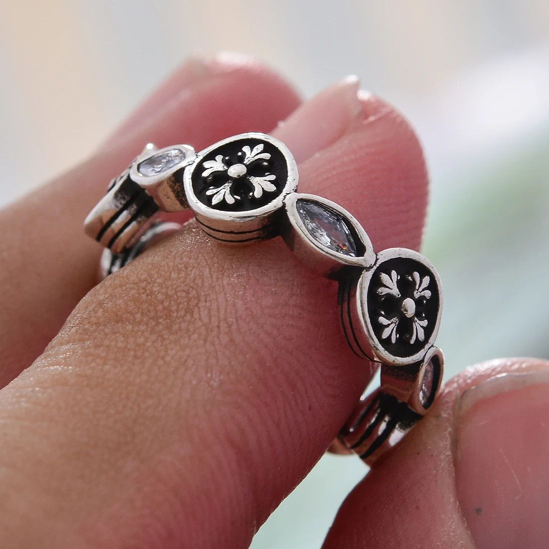 Designer × Jewelry Retro Round Cross Ring Size ONE SIZE - 2 Thumbnail