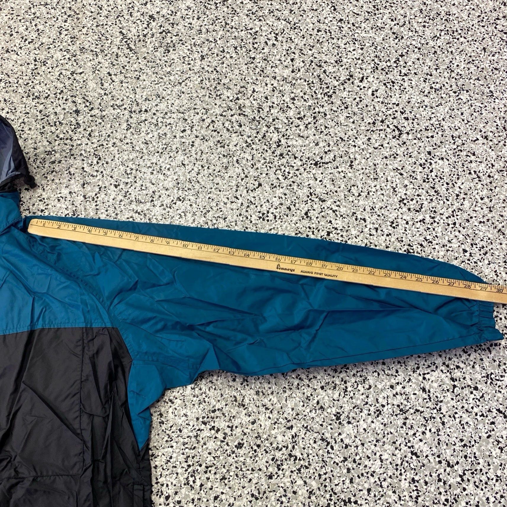 Vintage VINTAGE Columbia Jacket Mens Medium Blue Black Hooded Zip Up 90s Lightweight Windbreaker Regular Size M Mens Size US M / EU 48-50 / 2 - 3 Thumbnail