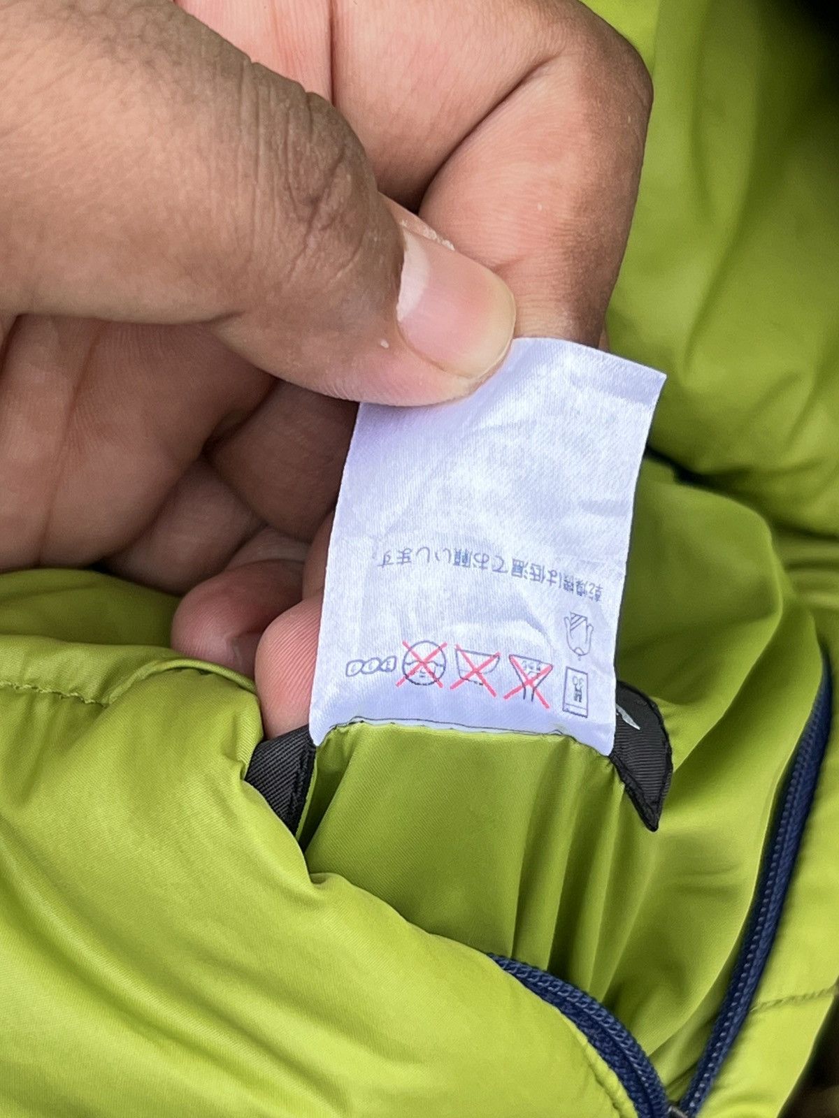 Montbell “MONTBELL” REVERSIBLE LIGHT PUFFER JACKET Size US M / EU 48-50 / 2 - 24 Thumbnail