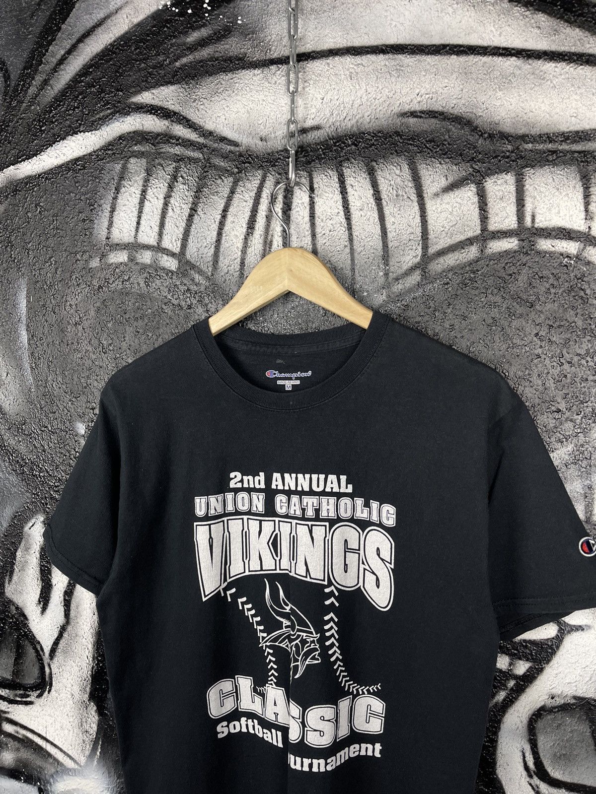 Champion Champion Vikings Classic Vintage Black T-Shirt Men’s Size M Size US M / EU 48-50 / 2 - 2 Thumbnail
