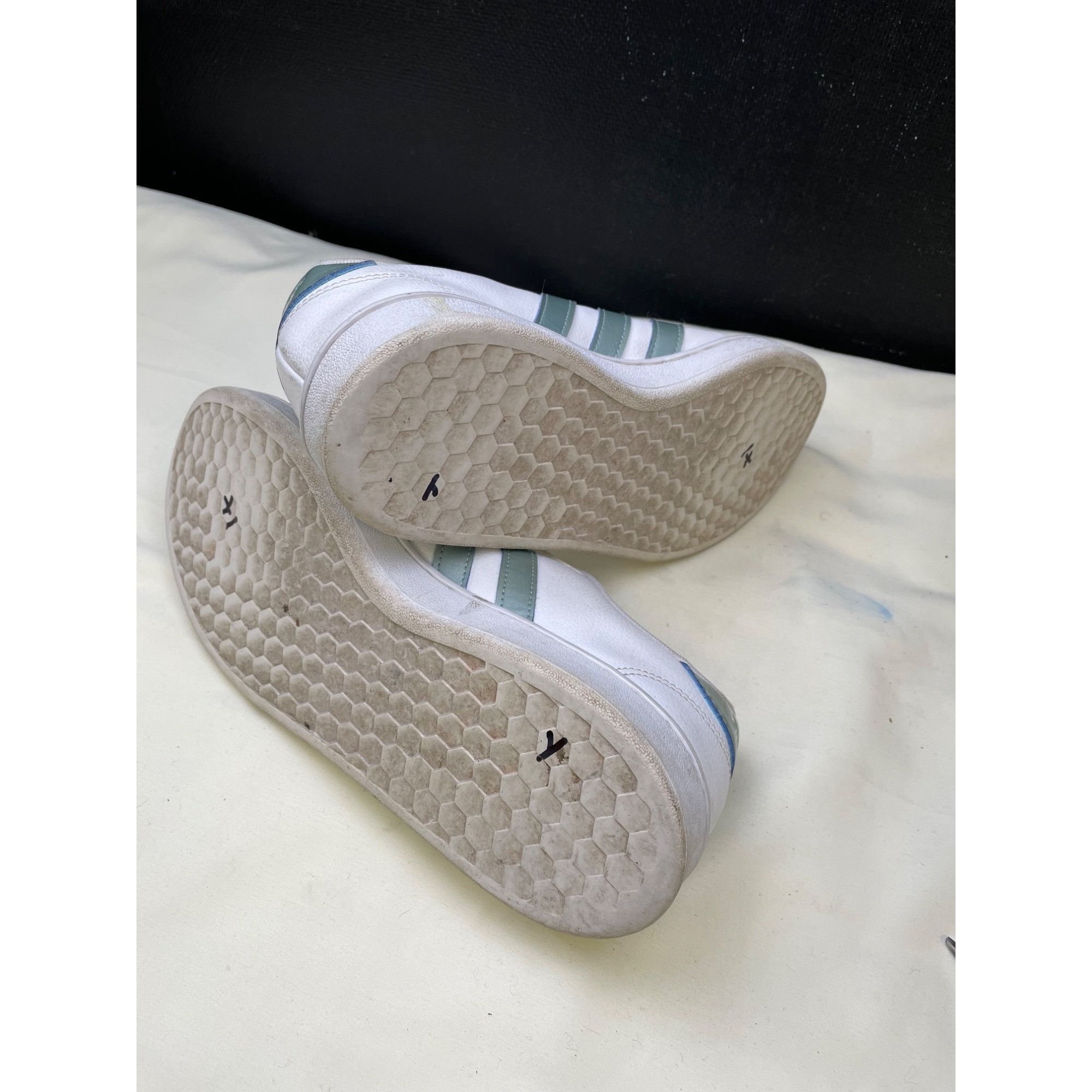 Adidas Adidas Grand Court Womens White Blue Sneakers Shoes Size 9 S Size US 9 / IT 39 - 9 Thumbnail