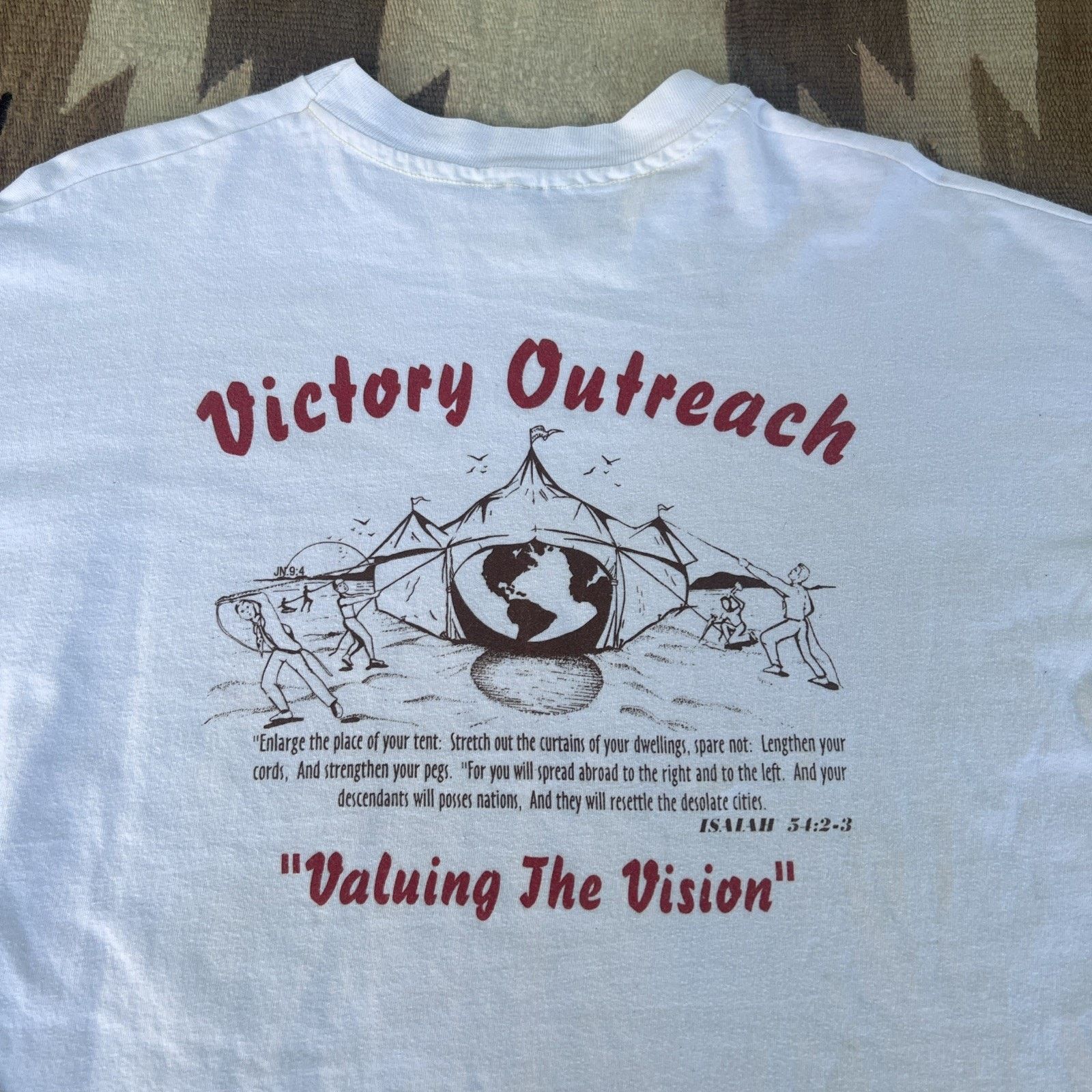 Hanes Vintage 90’s Rare Jesus T-Shirt Victory Outreach Church XL Size US XL / EU 56 / 4 - 1 Thumbnail