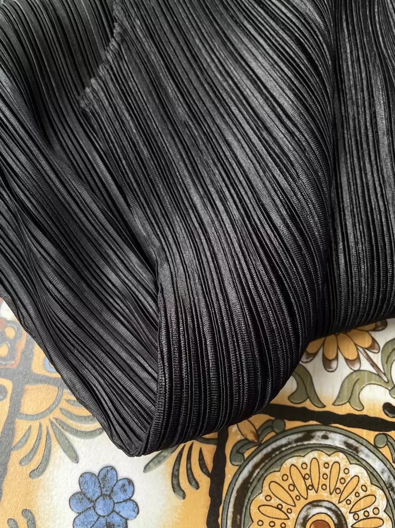 Issey Miyake Issey Miyake size:3 Black soft satin pleated dress Size M / US 6-8 / IT 42-44 - 4 Thumbnail