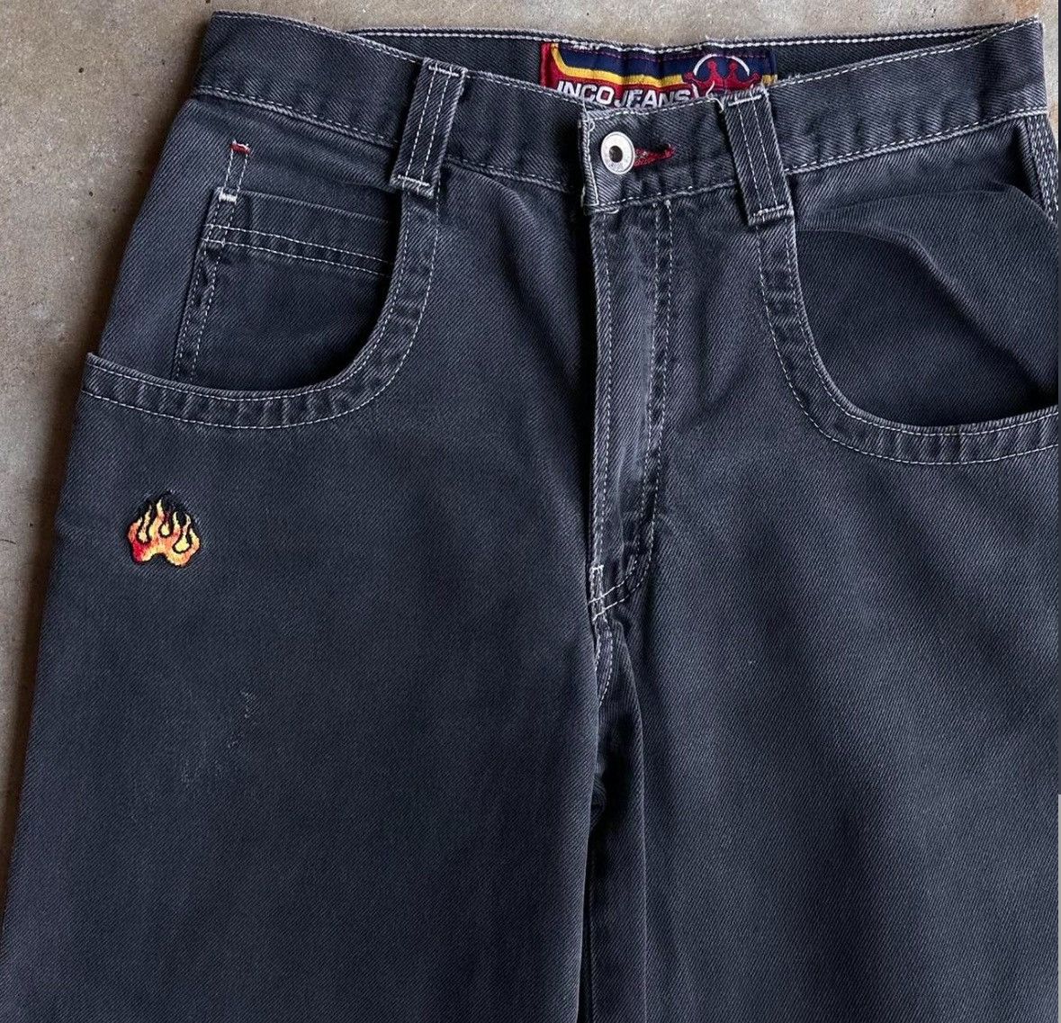 JNCO ultra rare 90s ‘Flame JNCO Patch Jeans distressed Grail pair Size US 28 / EU 44 - 3 Thumbnail