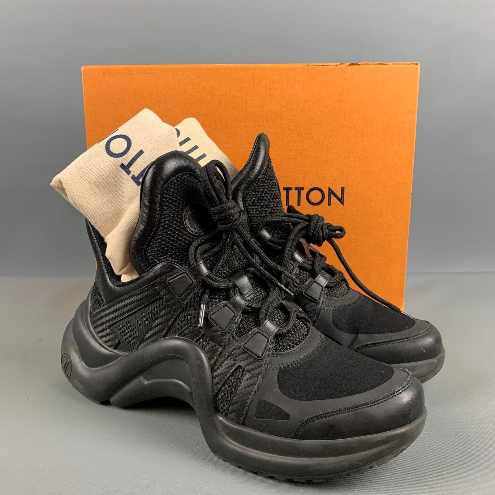 Louis Vuitton LOUIS VUITTON Size 10 Black Brown Nylon Leather Sneakers Size US 10 / IT 40 - 9 Thumbnail