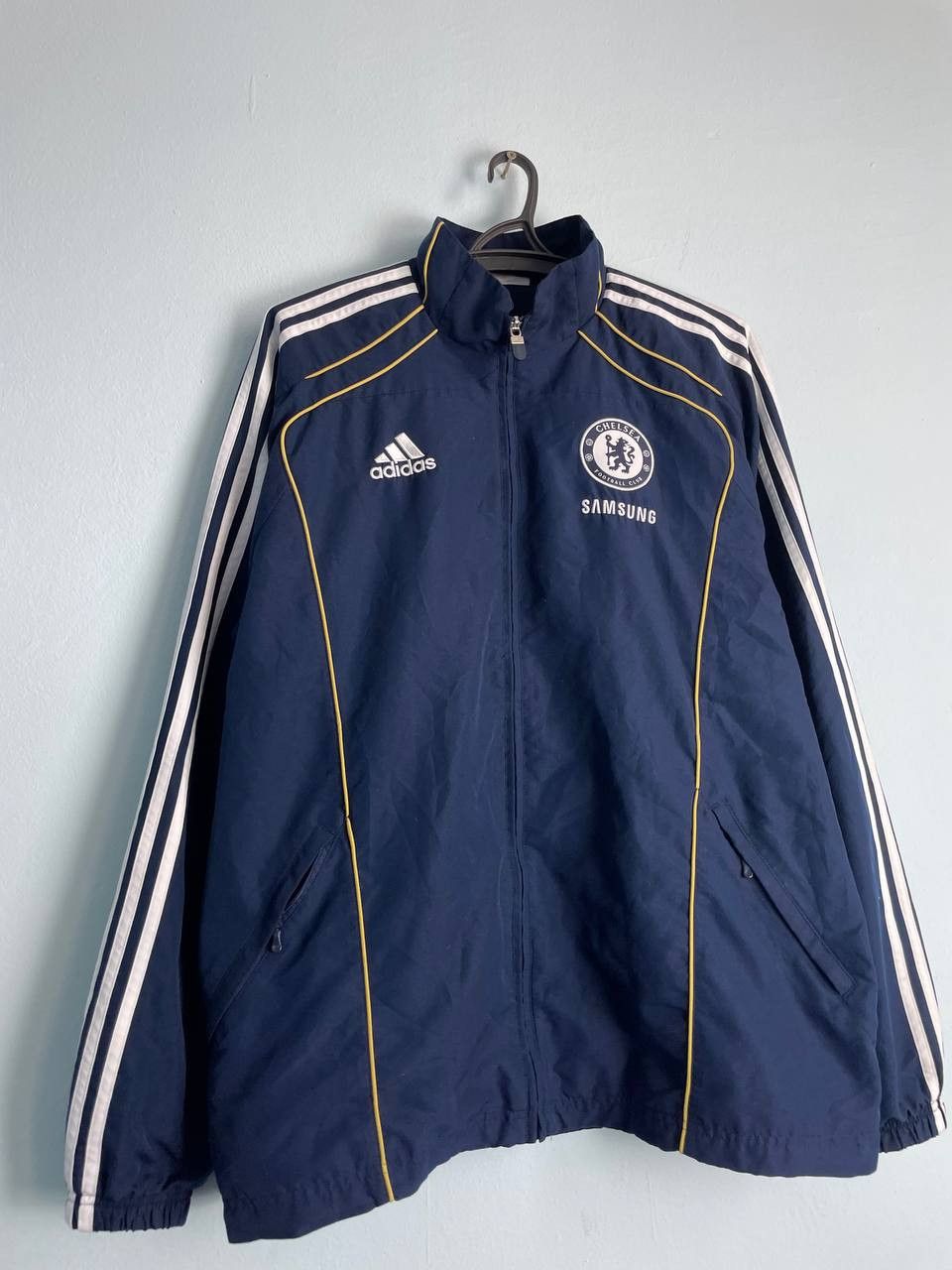 Adidas × Chelsea Soccer Adidas x FC Chelsea Vintage Men’s Full Zip Size US L / EU 52-54 / 3 - 2 Thumbnail