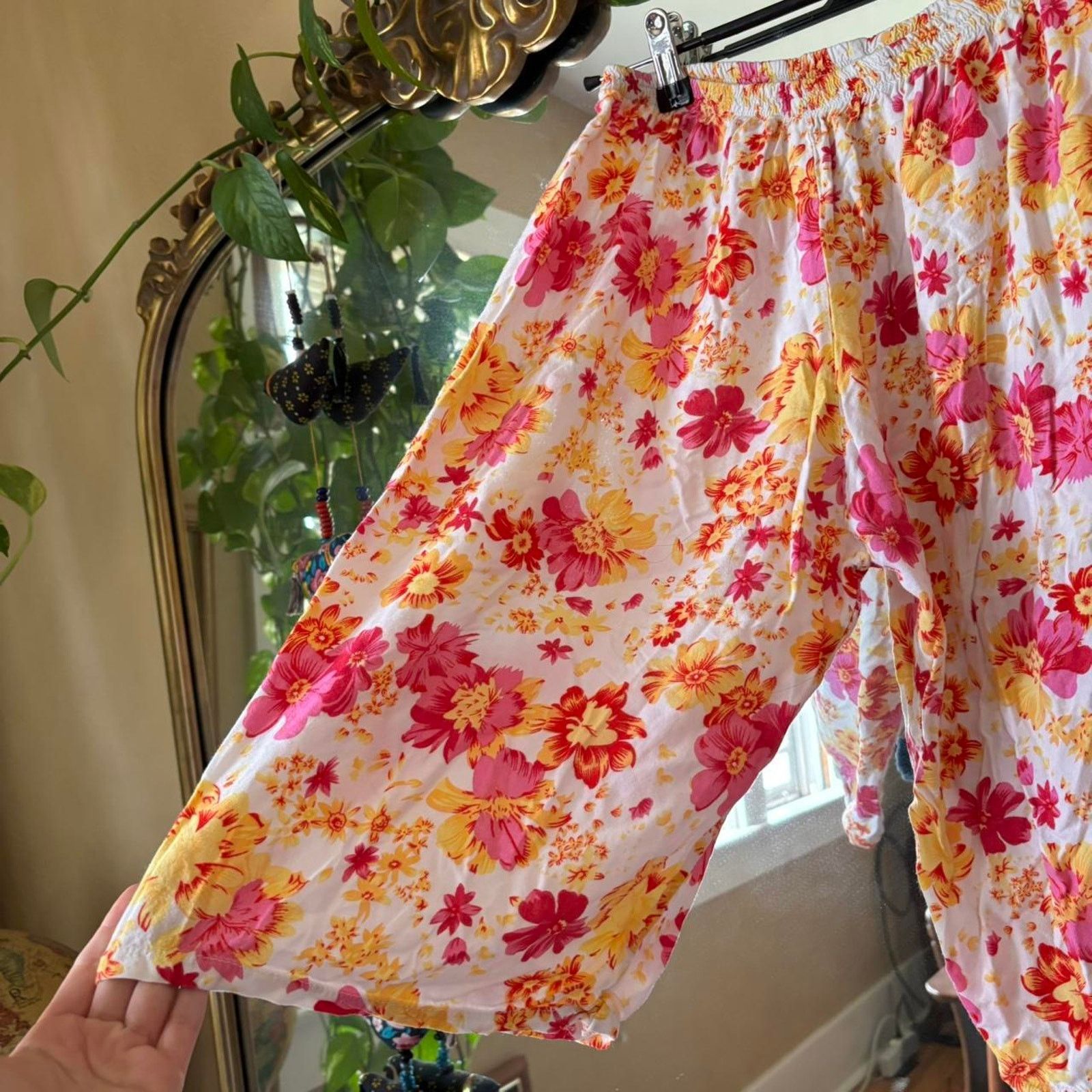 Vintage Vintage Pink Floral Capri / Bermuda Shorts Lightweight 23 Size 23" - 3 Thumbnail
