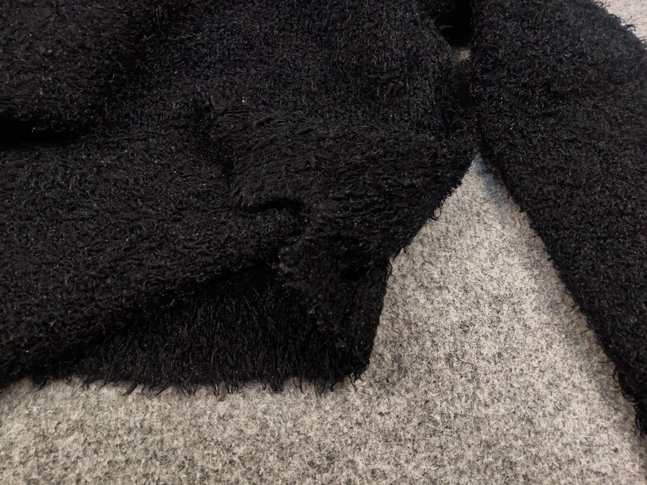 Japanese Brand Vintage 90's Japanese Black Mohair Style Fuzzy Sweater Size US S / EU 44-46 / 1 - 11 Thumbnail