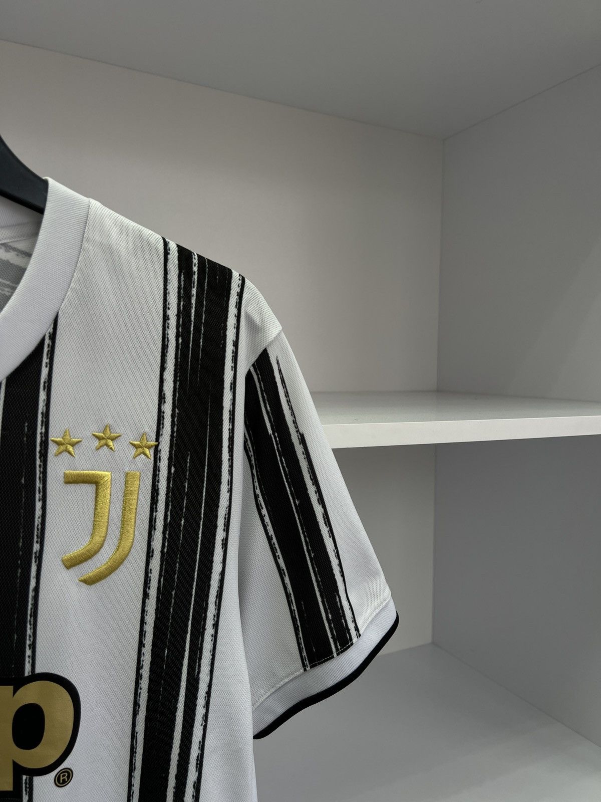 Adidas × Vintage JUVENTUS 2020 2021 HOME SHIRT FOOTBALL SOCCER JERSEY Size US L / EU 52-54 / 3 - 6 Thumbnail