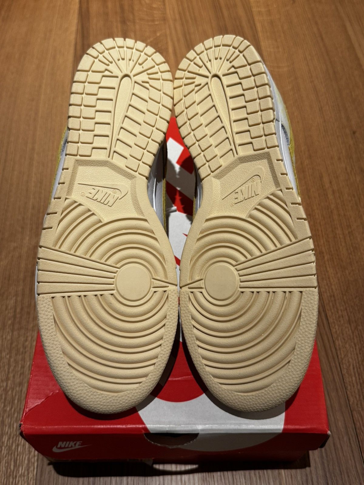 Nike Nike Dunk Low ‘Yellow Strike’ Size US 9.5 / EU 42-43 - 6 Thumbnail