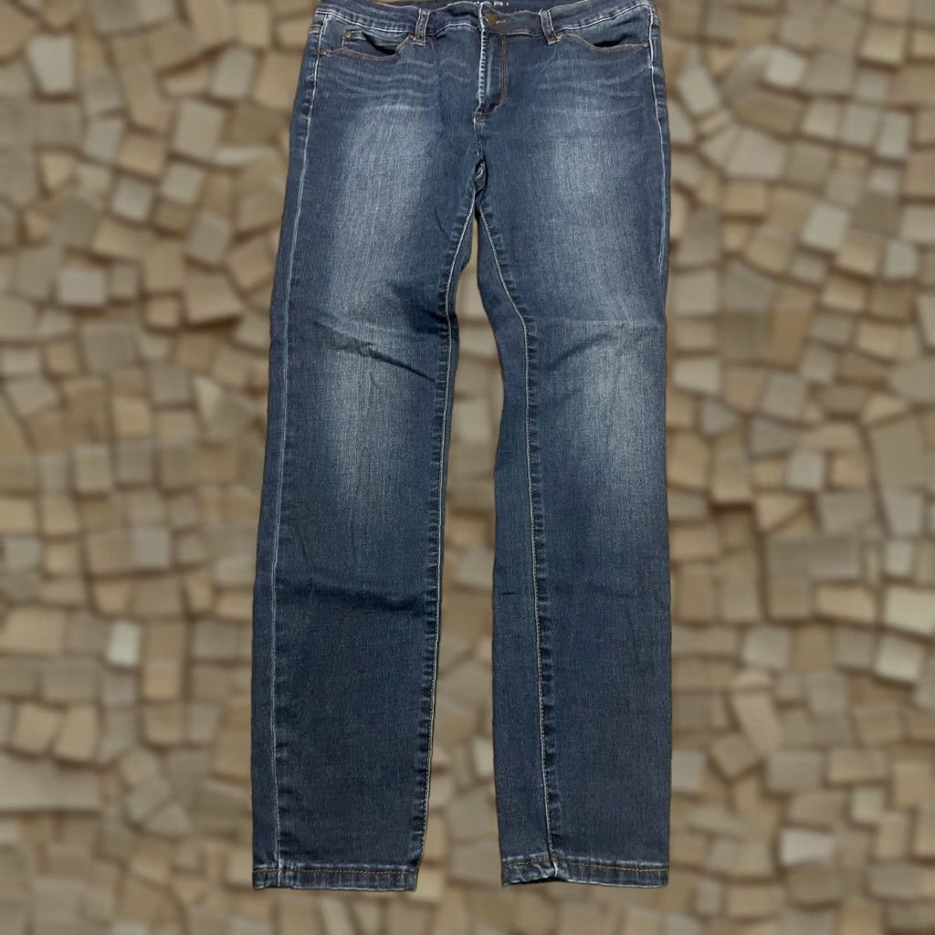 Vintage Tahari Jeans Women's Size 12 Denim Blue Skinny Pockets Regular 28.5 Inseam 34 Waist Size 34" / US 12 / IT 48 - 1 Thumbnail
