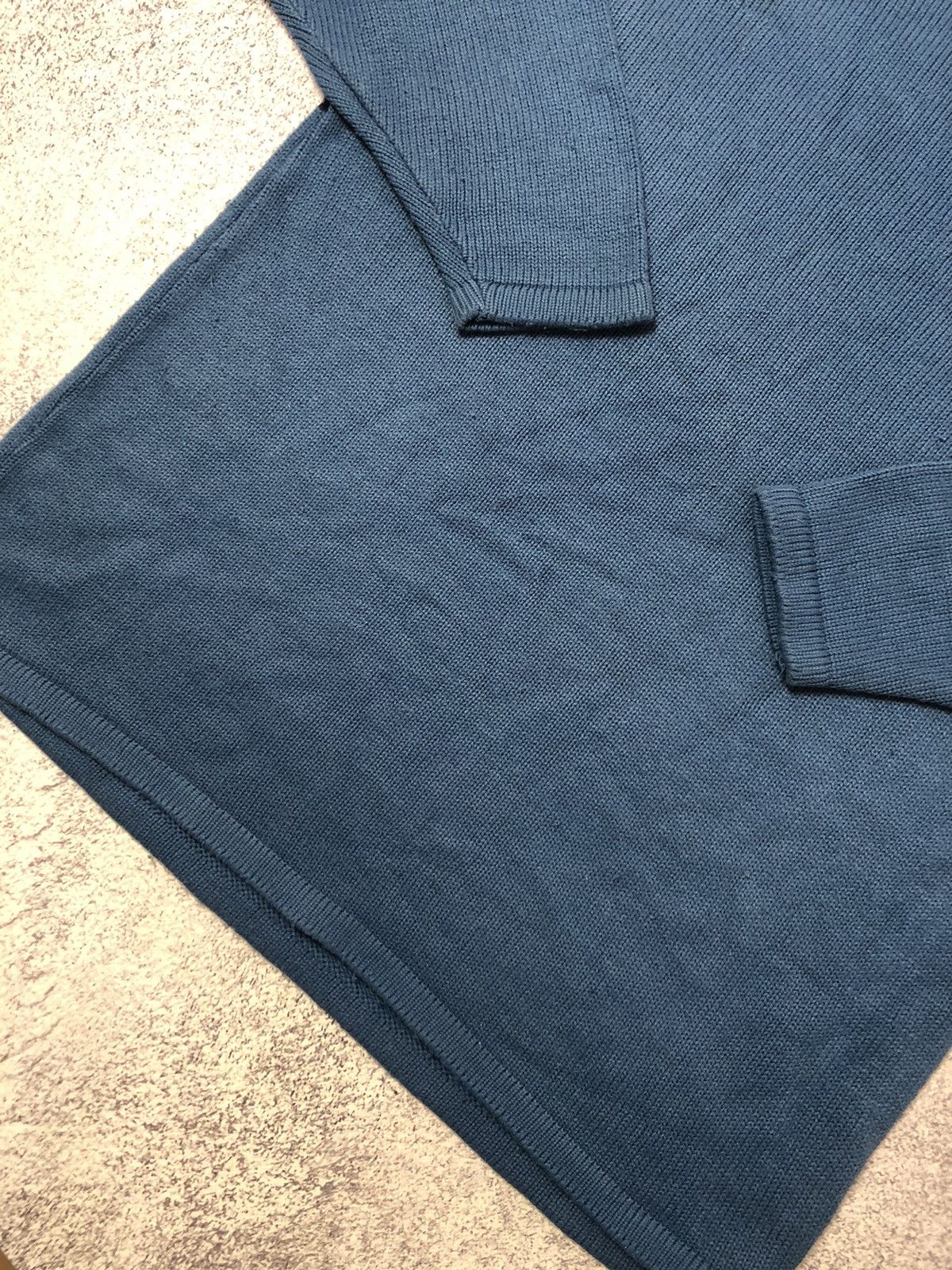 Tommy Hilfiger Men’s vintage sweater Tommy Hilfiger big logo y2k casual Size US L / EU 52-54 / 3 - 10 Thumbnail