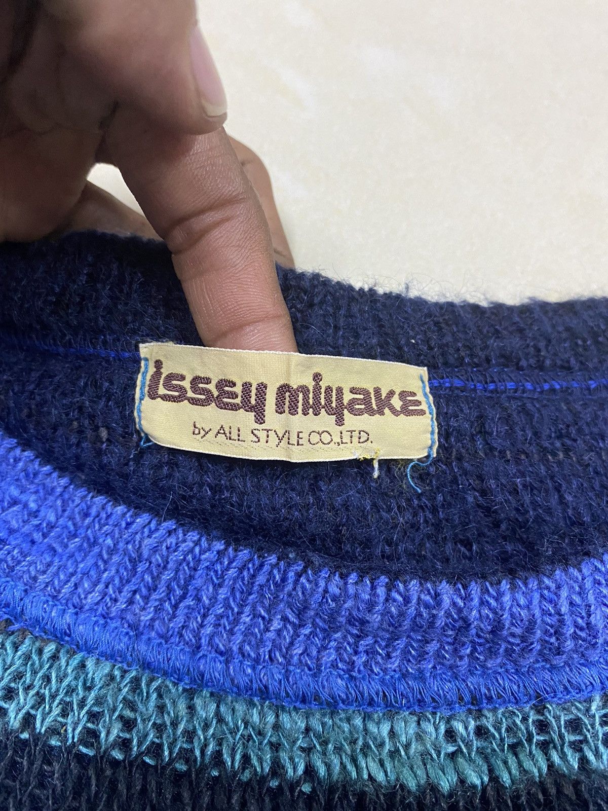 Issey Miyake × Vintage Vintage Issey Miyake Ripped Knit Sweater Size US M / EU 48-50 / 2 - 10 Thumbnail