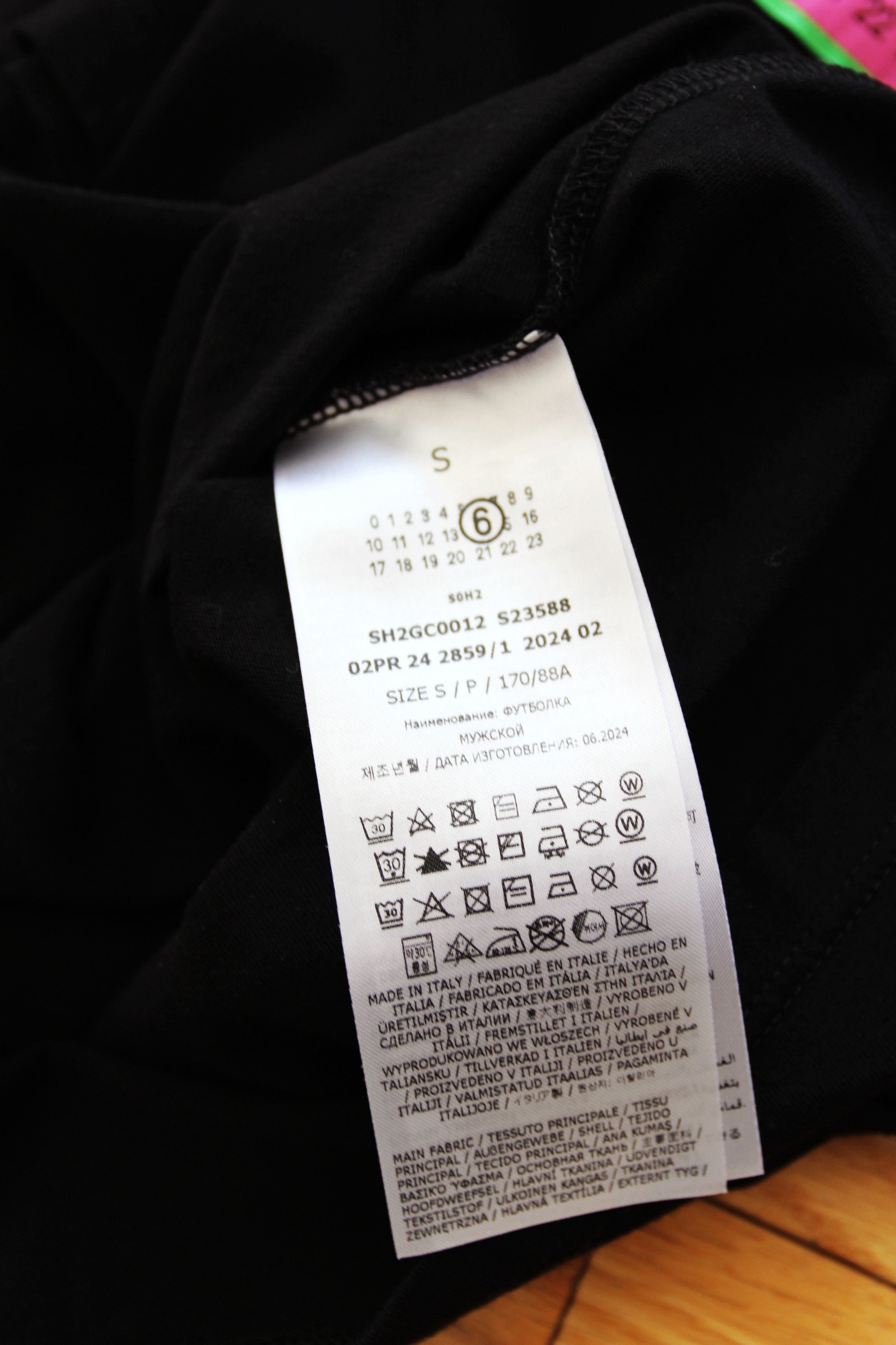 Maison Margiela BNWT AW24 MM6 MAISON MARGIELA NUMBERS MOTIF TSHIRT S Size US S / EU 44-46 / 1 - 10 Thumbnail