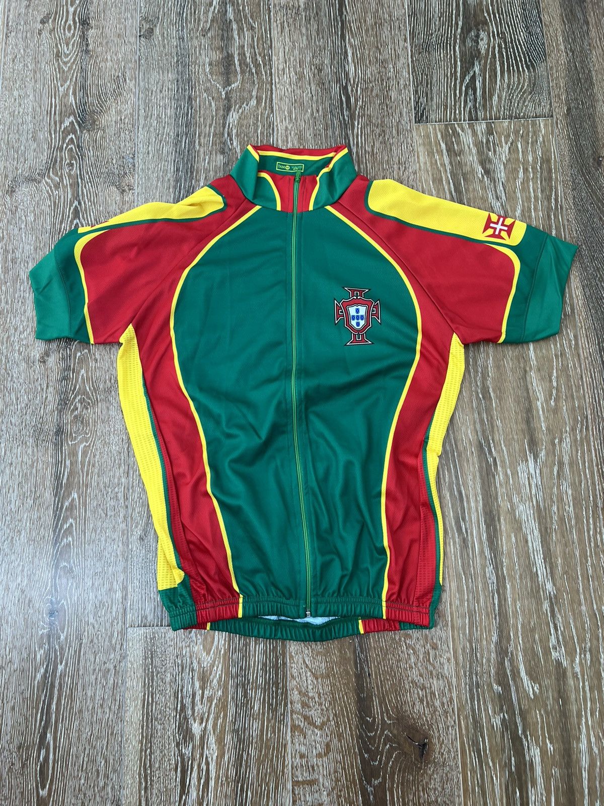 Vintage y2k portugal cycling jersey
