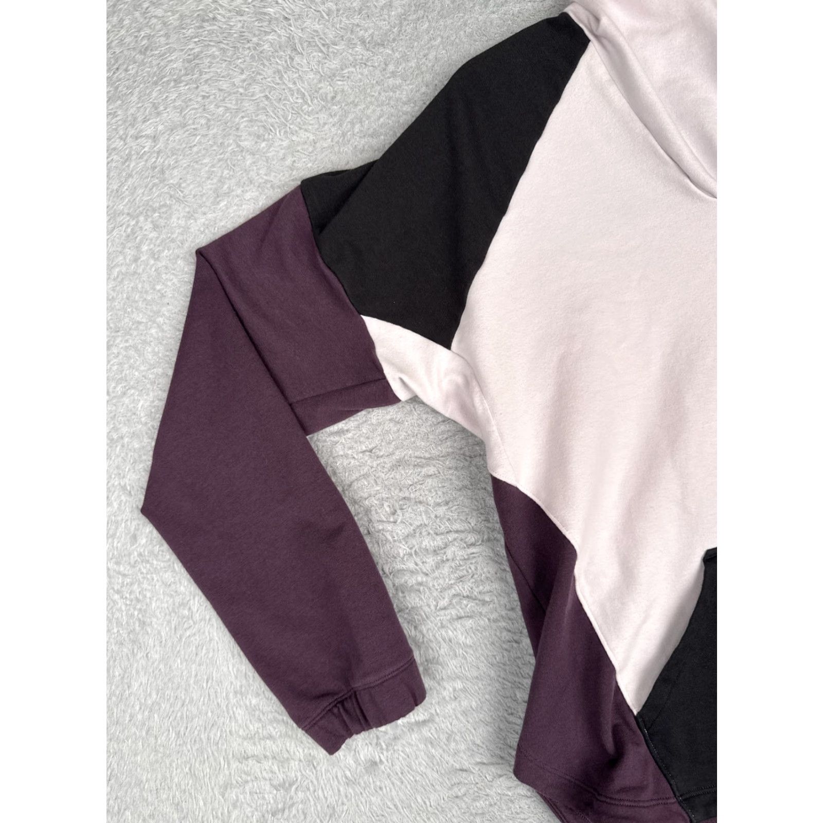 The North Face The North Face Hoodie Womens Medium Purple Pink Kangaroo Pullover Size M / US 6-8 / IT 42-44 - 3 Thumbnail