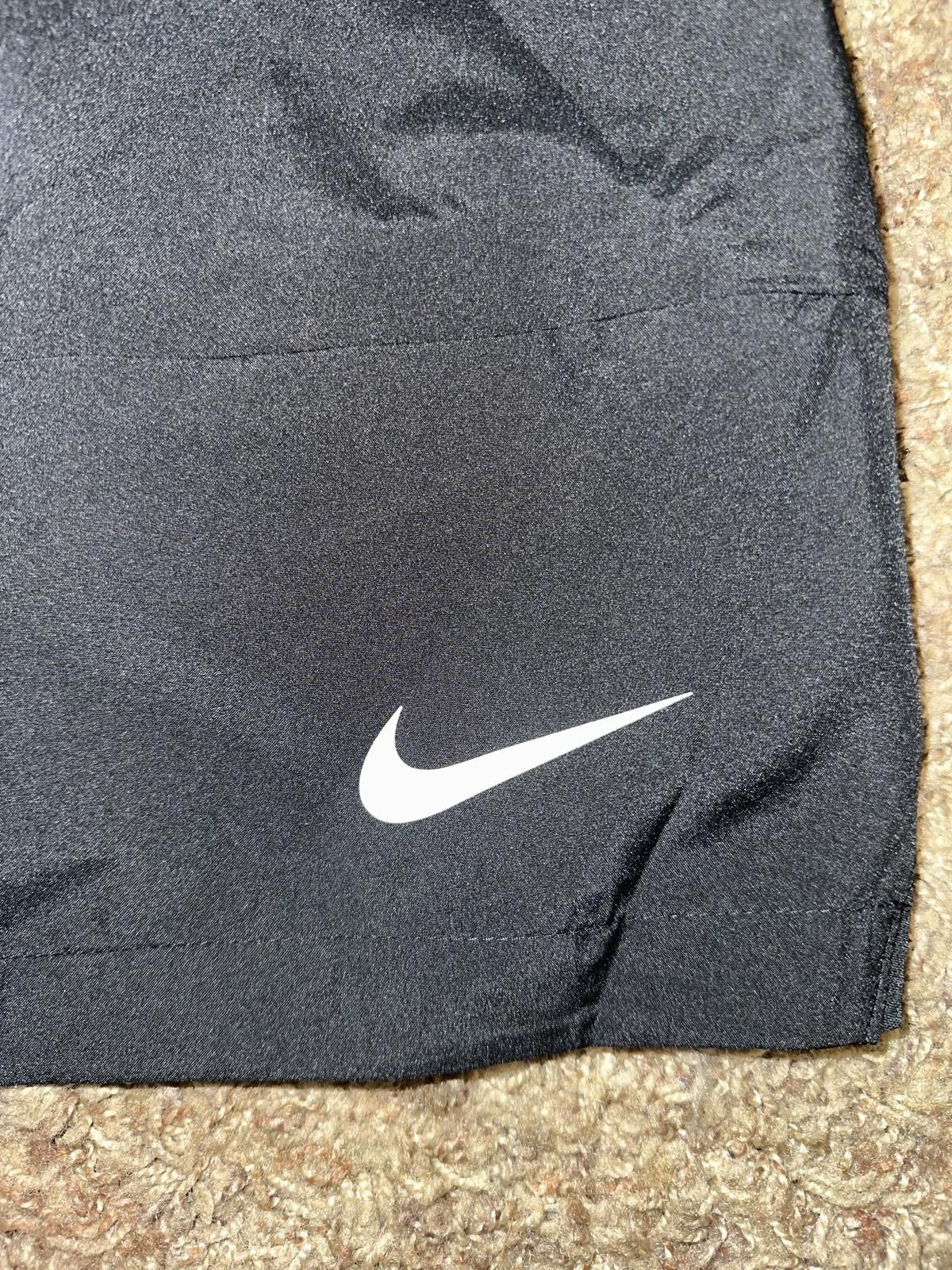 Nike Nike Men’s Stock Woven Dry Untouchable Football Shorts Size US 32 / EU 48 - 2 Thumbnail