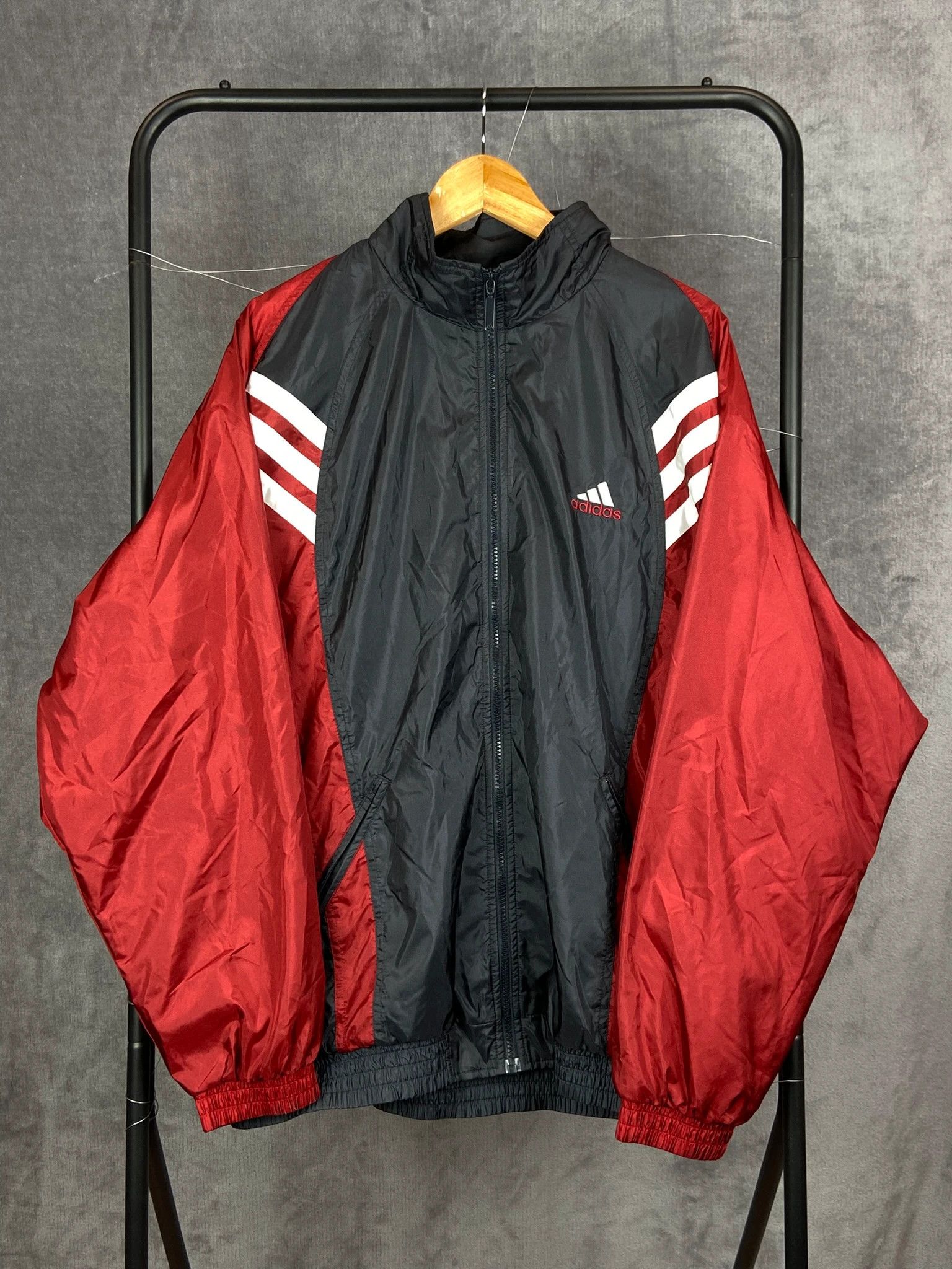 Adidas Adidas Black Windbreaker L Vintage Streetwear Size US L / EU 52-54 / 3 - 1 Thumbnail
