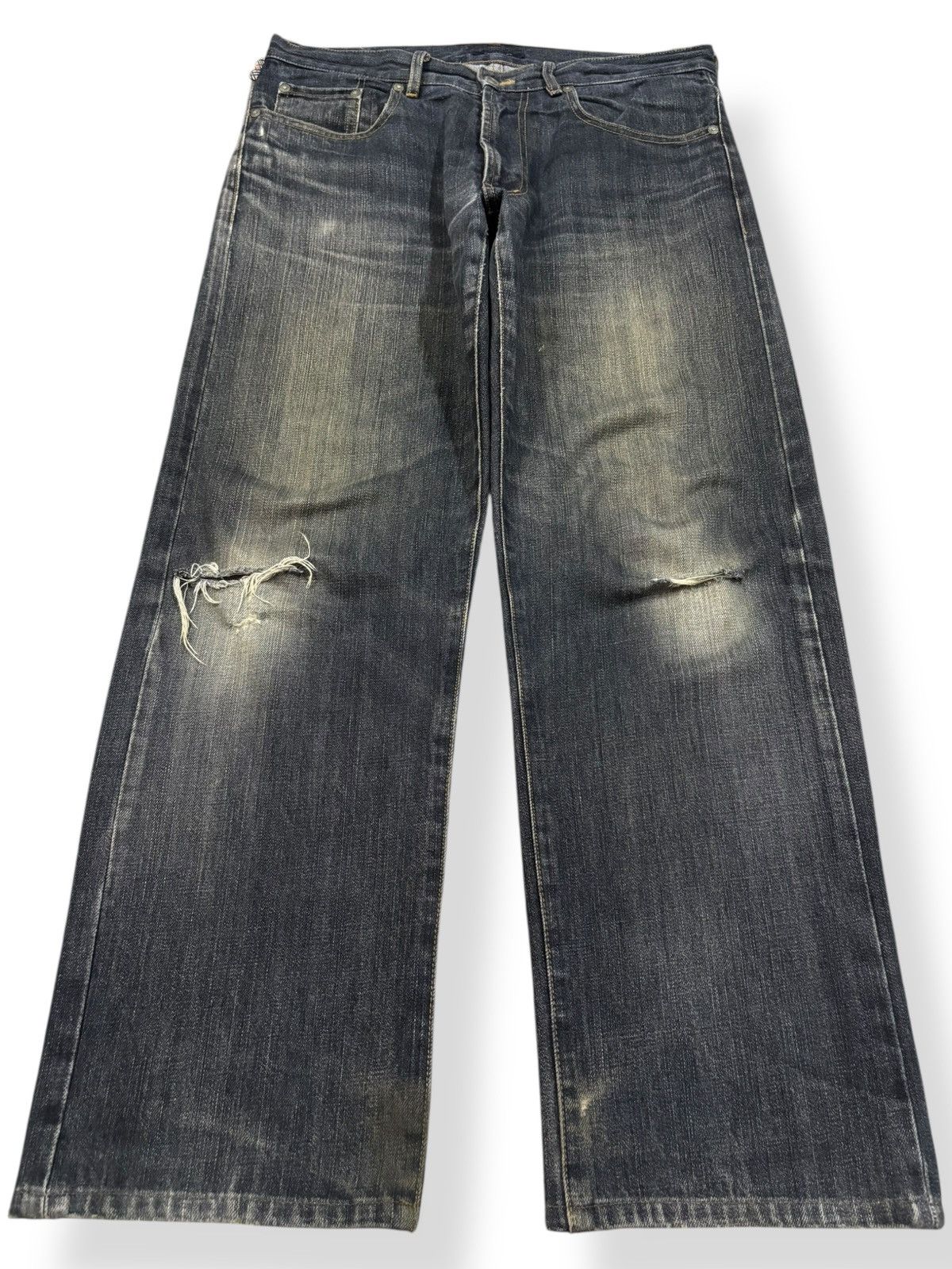 Burberry Vintage Burberry London NovaCheck Loose Fit Distressed Jeans Size US 34 / EU 50 - 2 Thumbnail